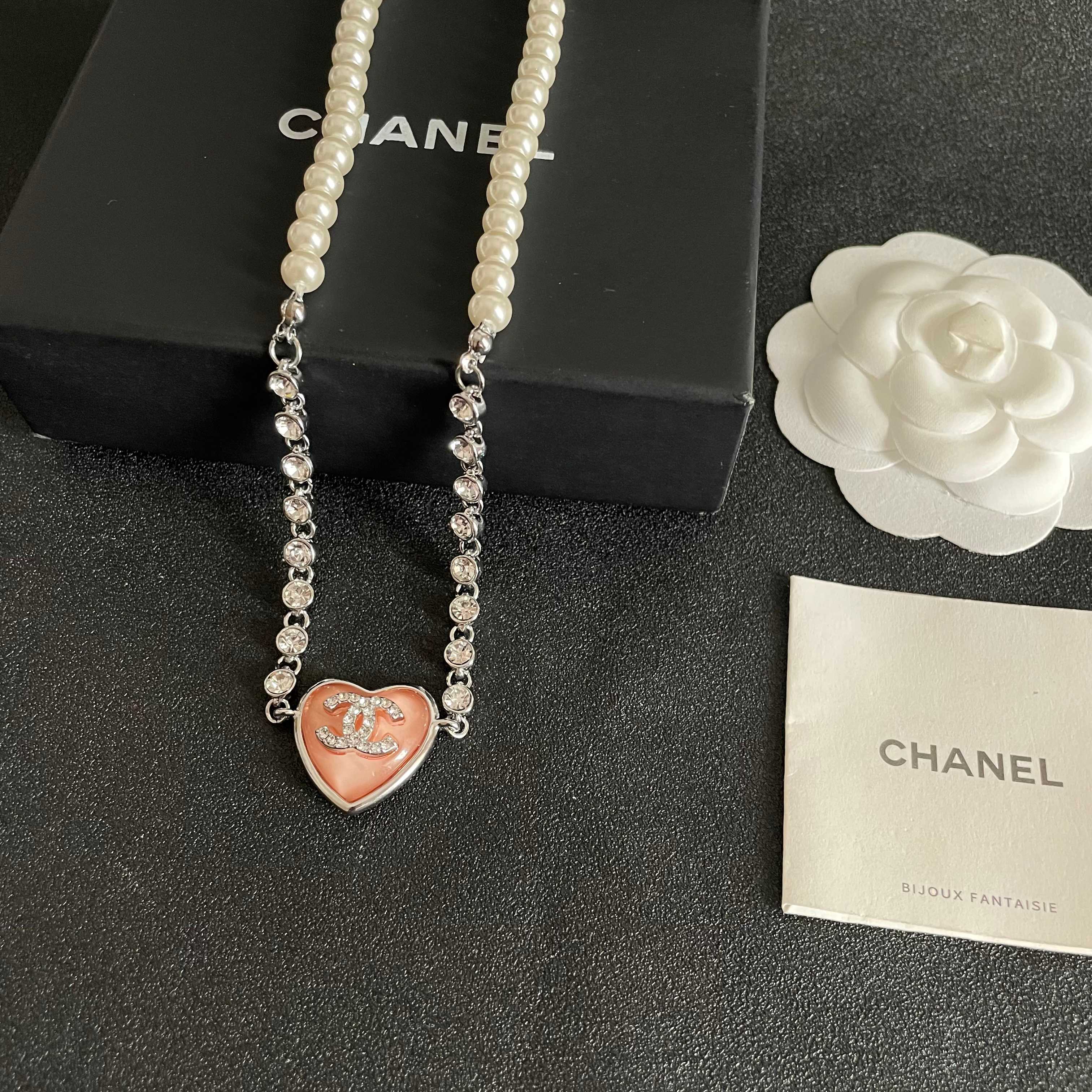 Chanel香奈儿 中古 项链👀小香家的款式真心无需多介绍😘🎶每一款都超好看，精致大方，非常显气质.