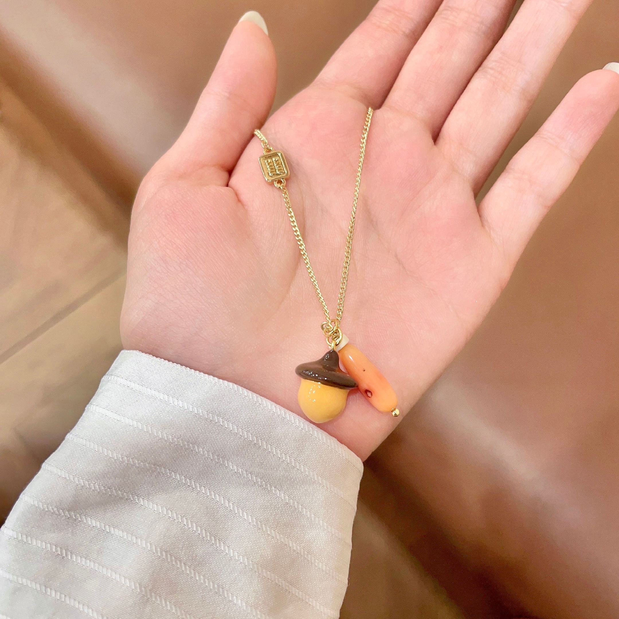 项链 👌官网打版 miumiu字母项链 优雅大方精工设计   雕刻 非常修饰脸型    青春活力    