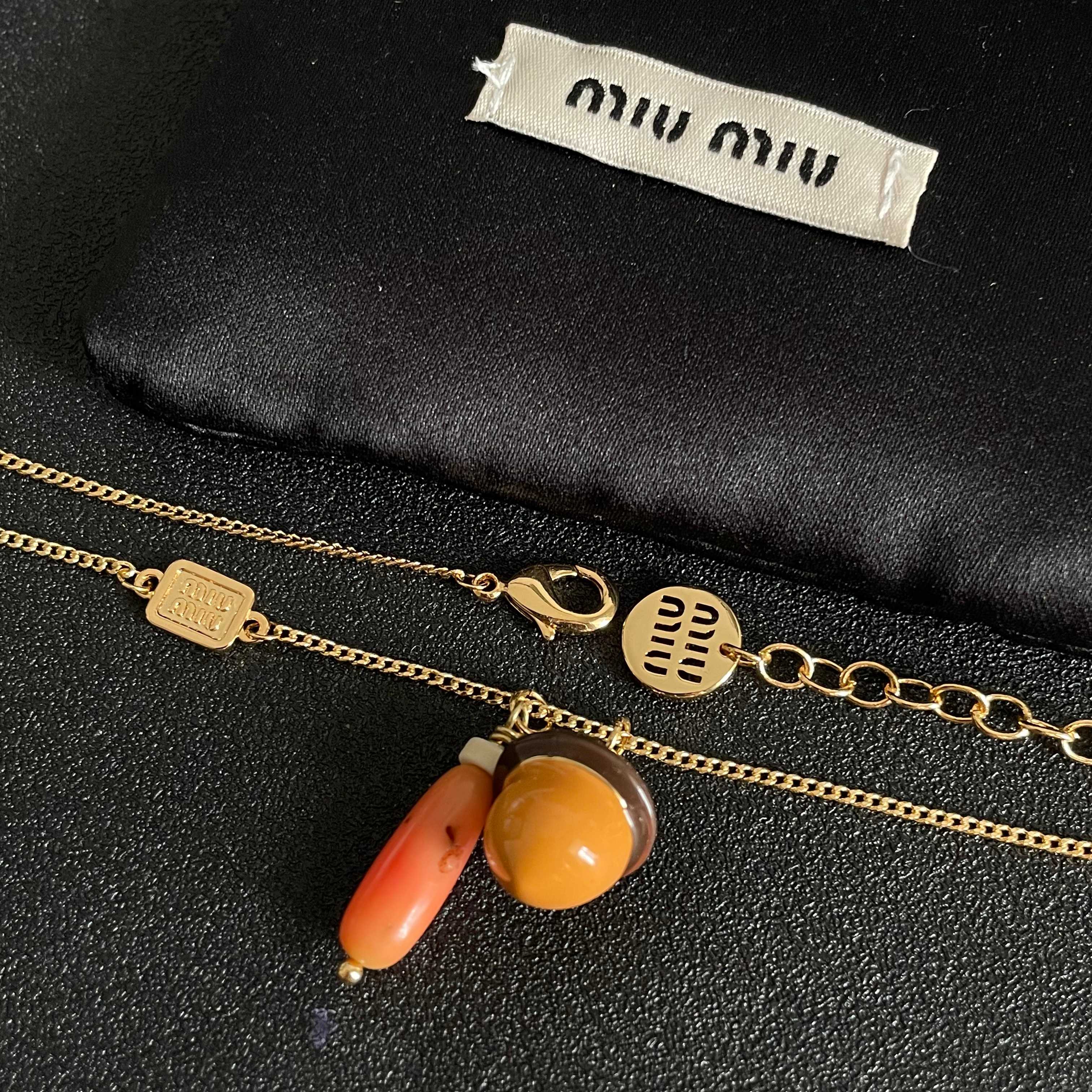 项链 👌官网打版 miumiu字母项链 优雅大方精工设计   雕刻 非常修饰脸型    青春活力    