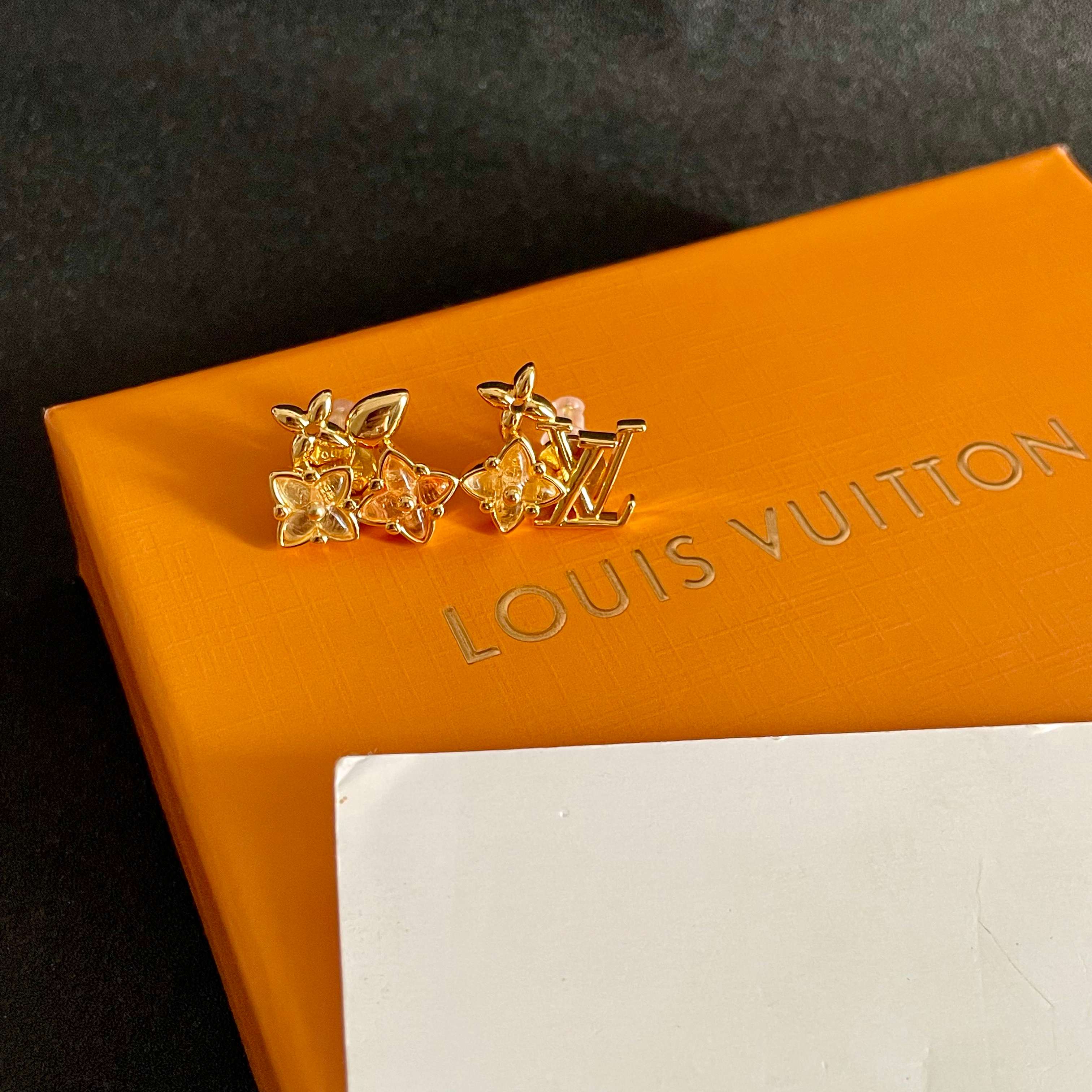 👑Lv 路易威登 2026年早春新品耳钉 经典老花耳环 超精工cnc工艺技术 上身美美哒 特别适合夏日搭