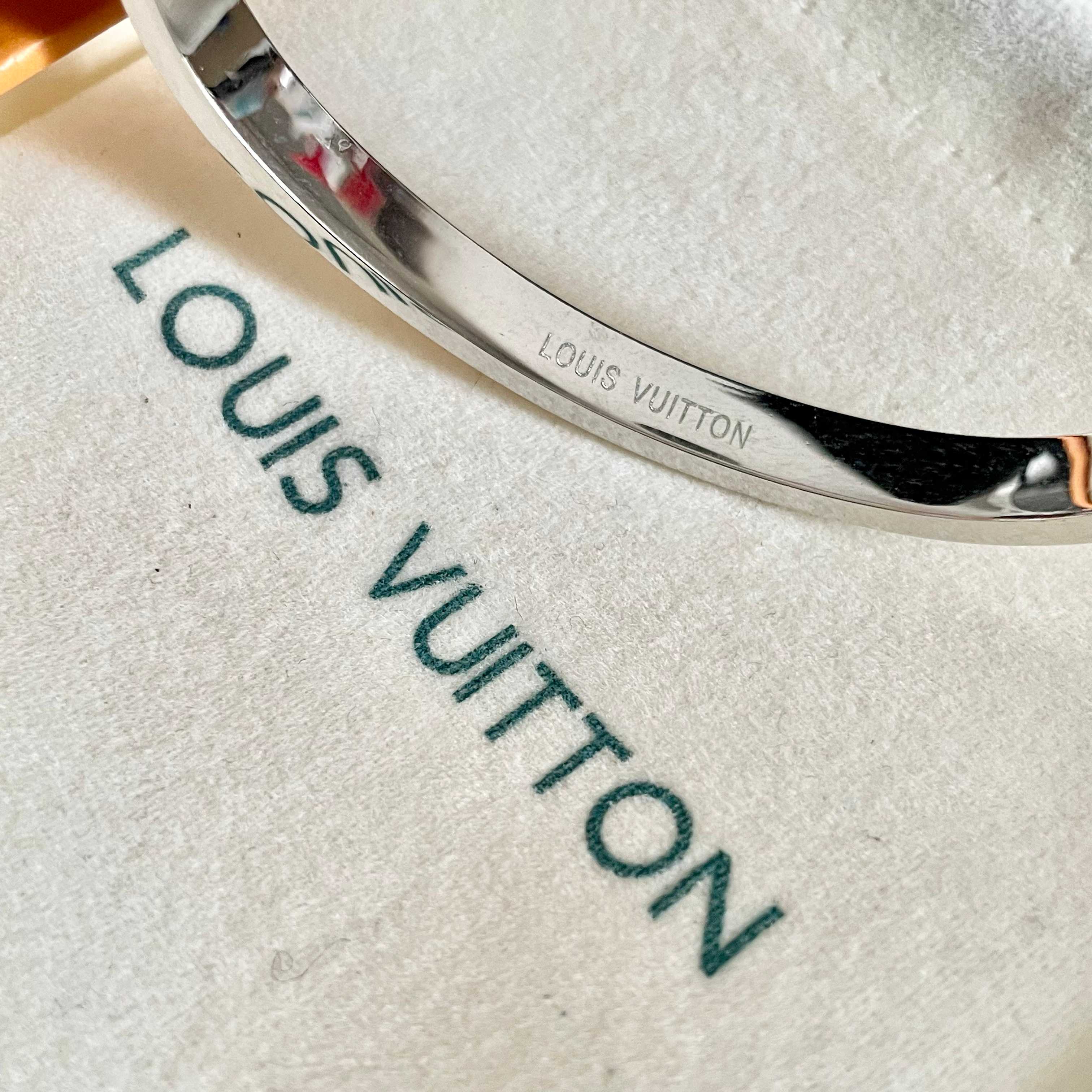 💥新品😍 原单货 LV手镯🔹🔹Louis Vuitton 路易威登 🔹专柜一致材质 火爆款出货 设计独特