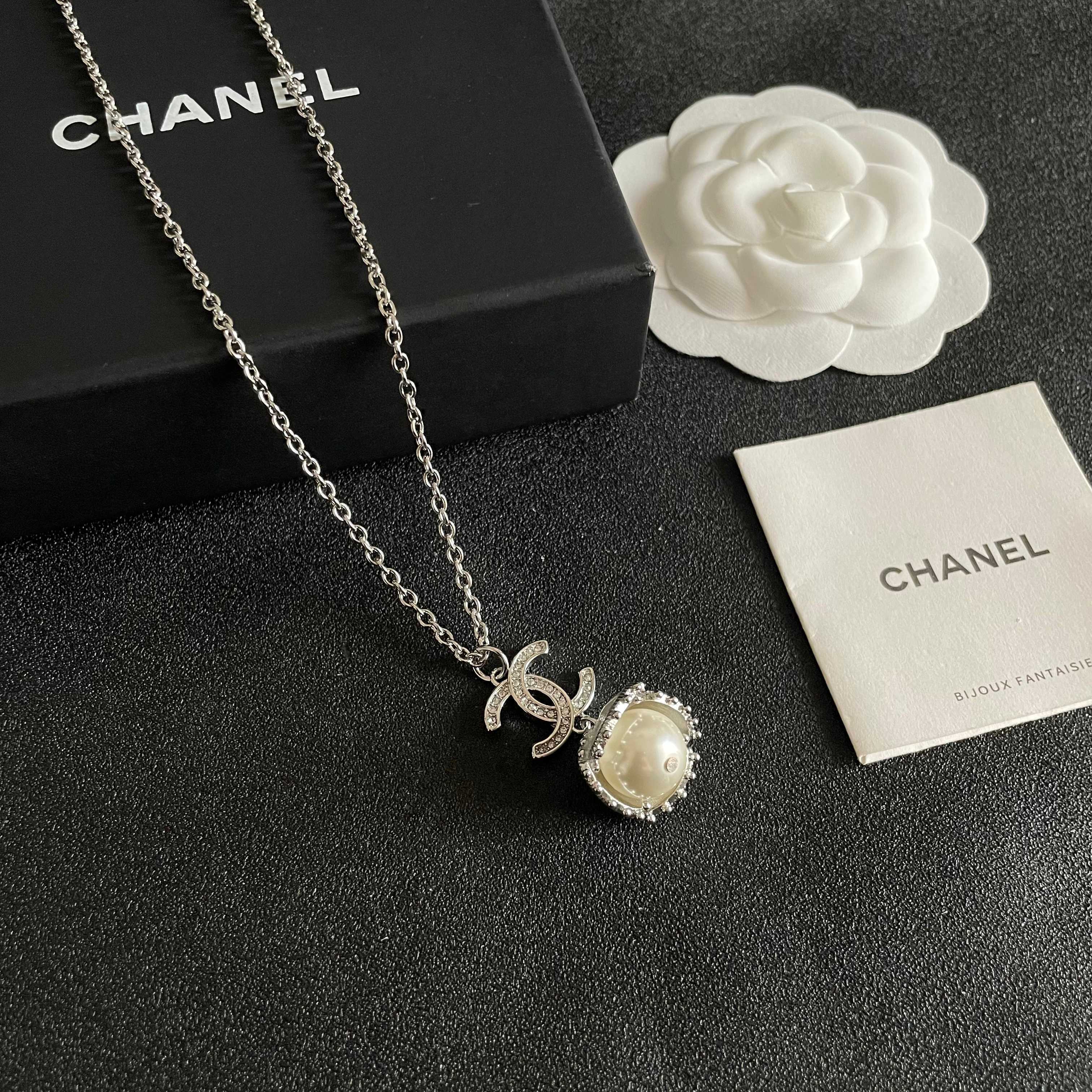 Chanel香奈儿 中古 项链👀小香家的款式真心无需多介绍😘🎶每一款都超好看，精致大方，非常显气质