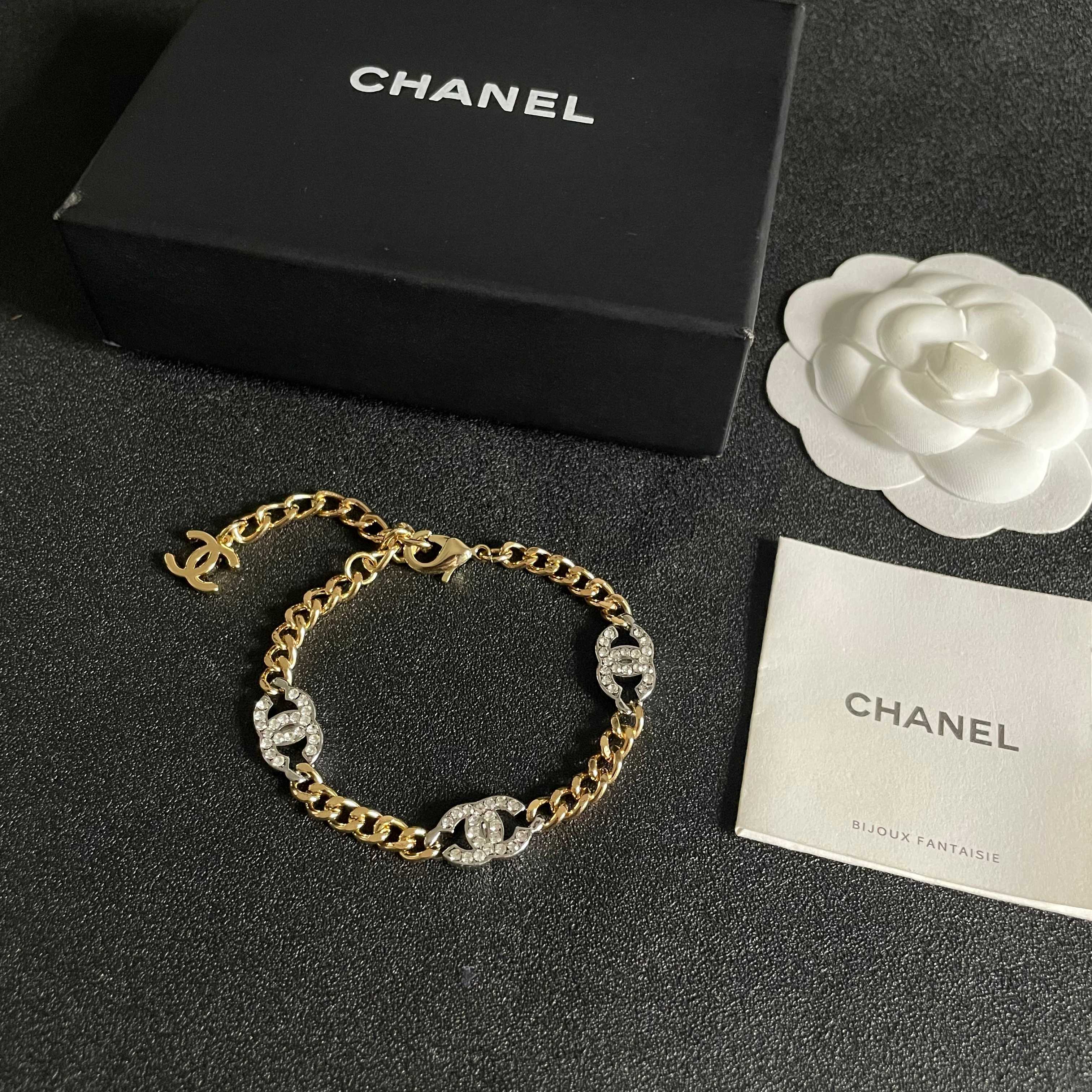 Chanel香奈儿 中古 手链👀原版复刻logo  小香家的款式真心无需多介绍😘🎶每一款都超好看，精致大