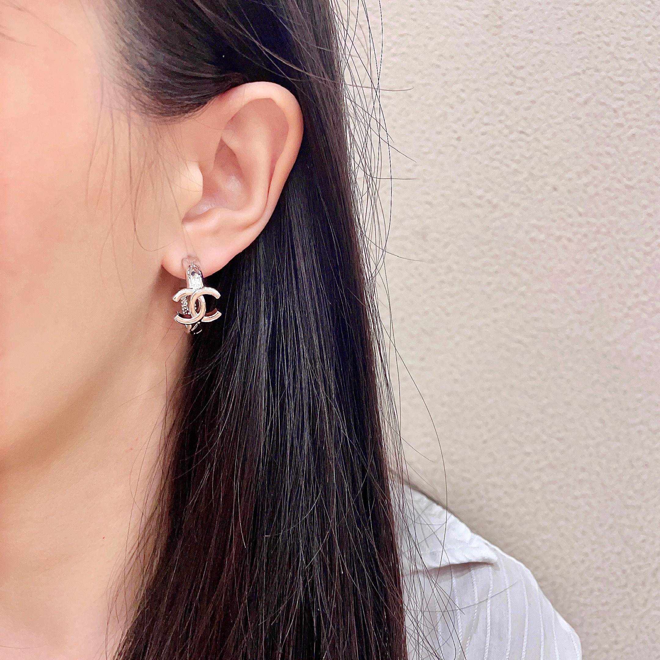 Chanel香奈儿 中古 耳钉👀小香家的款式真心无需多介绍😘🎶每一款都超好看，精致大方，非常显气质