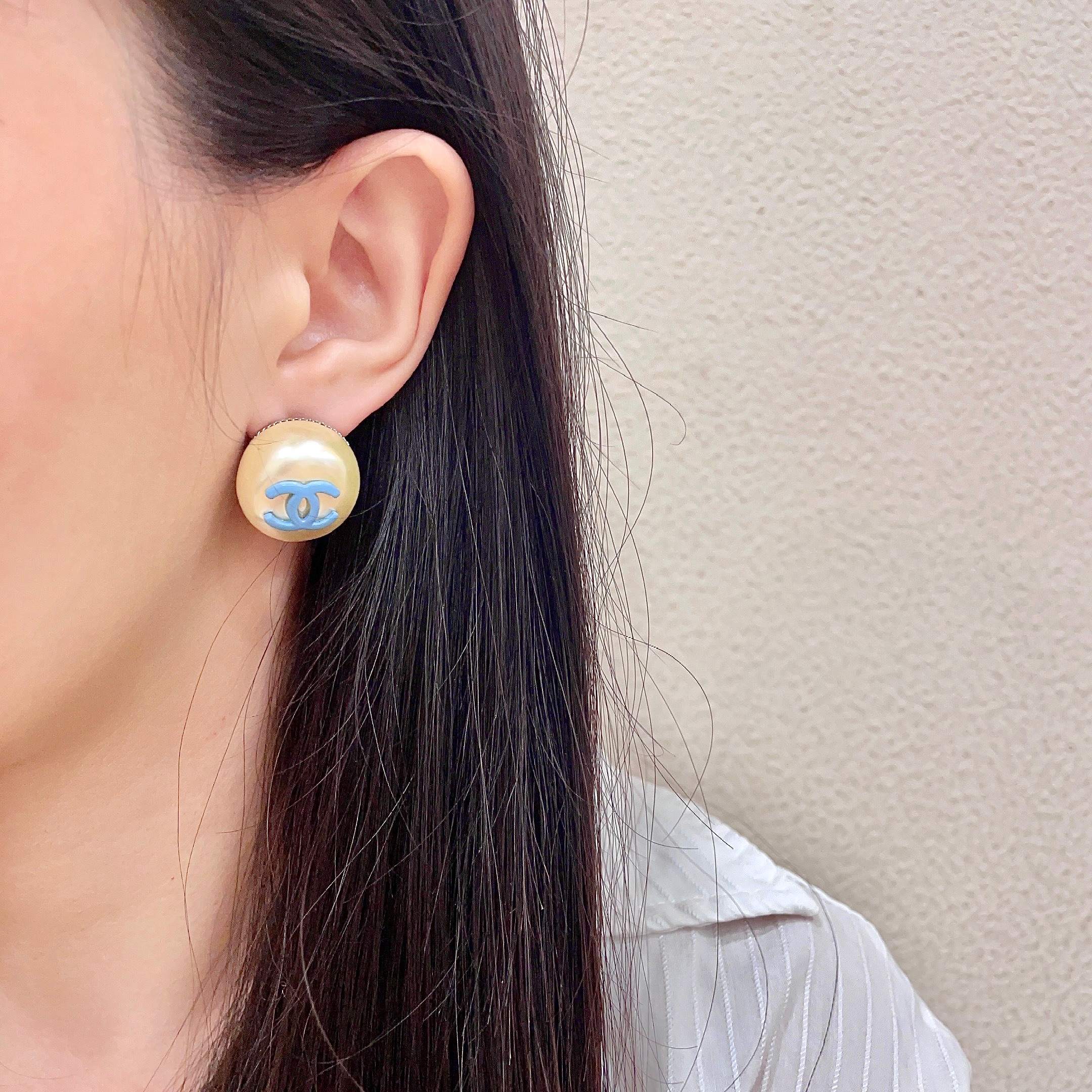 Chanel香奈儿 中古 耳钉👀小香家的款式真心无需多介绍😘🎶每一款都超好看，精致大方，非常显气质