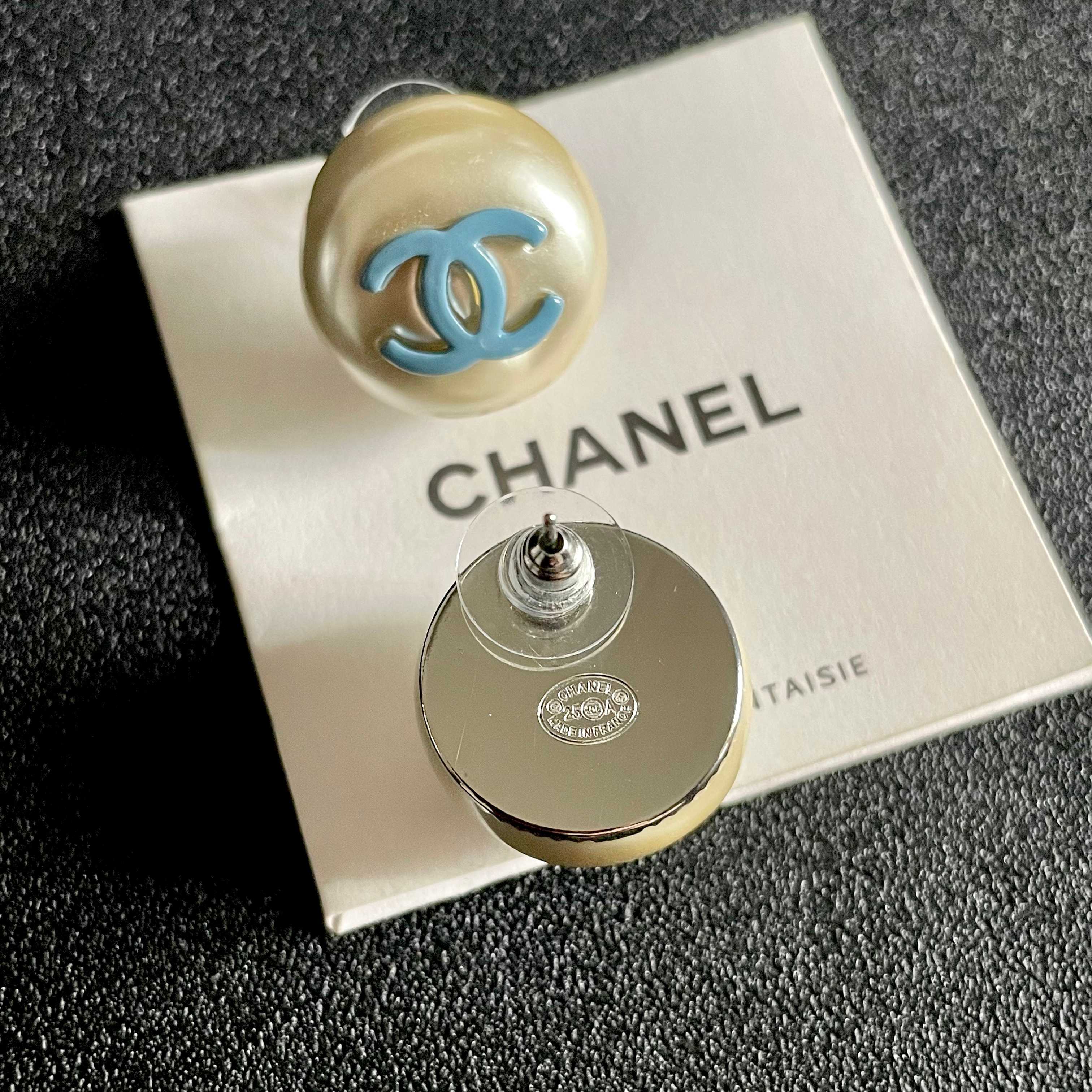 Chanel香奈儿 中古 耳钉👀小香家的款式真心无需多介绍😘🎶每一款都超好看，精致大方，非常显气质
