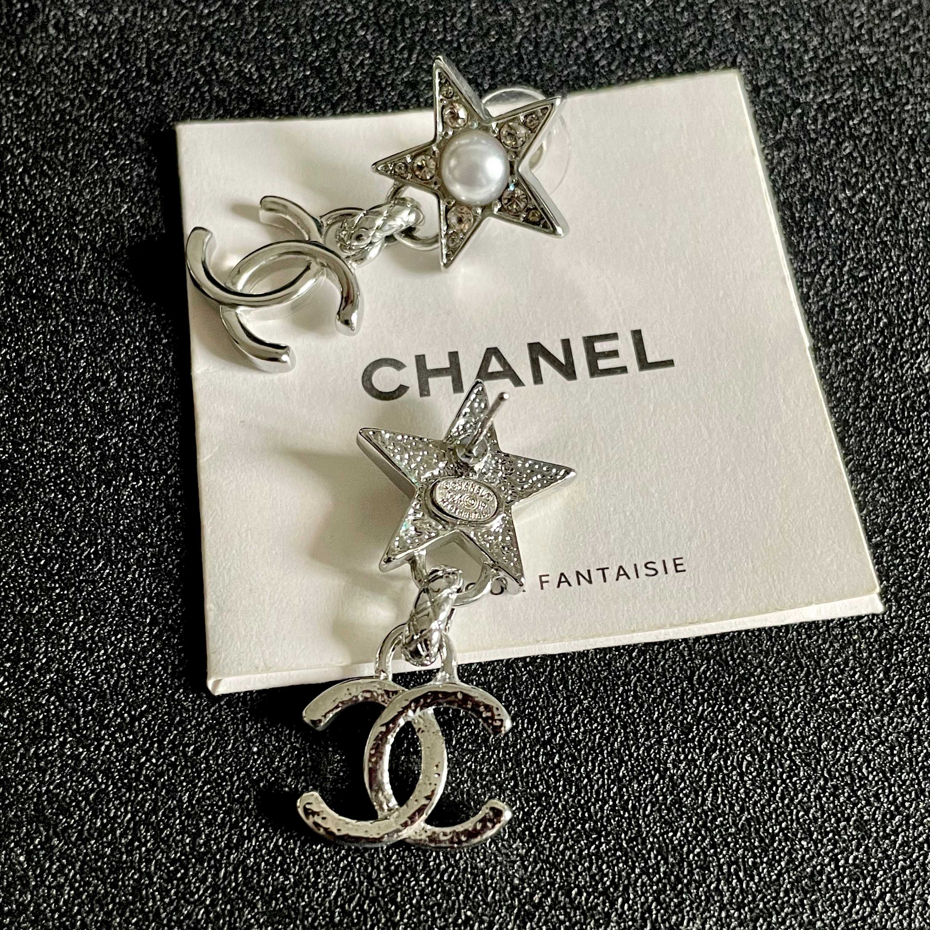Chanel香奈儿 中古 耳钉👀小香家的款式真心无需多介绍😘🎶每一款都超好看，精致大方，非常显气质