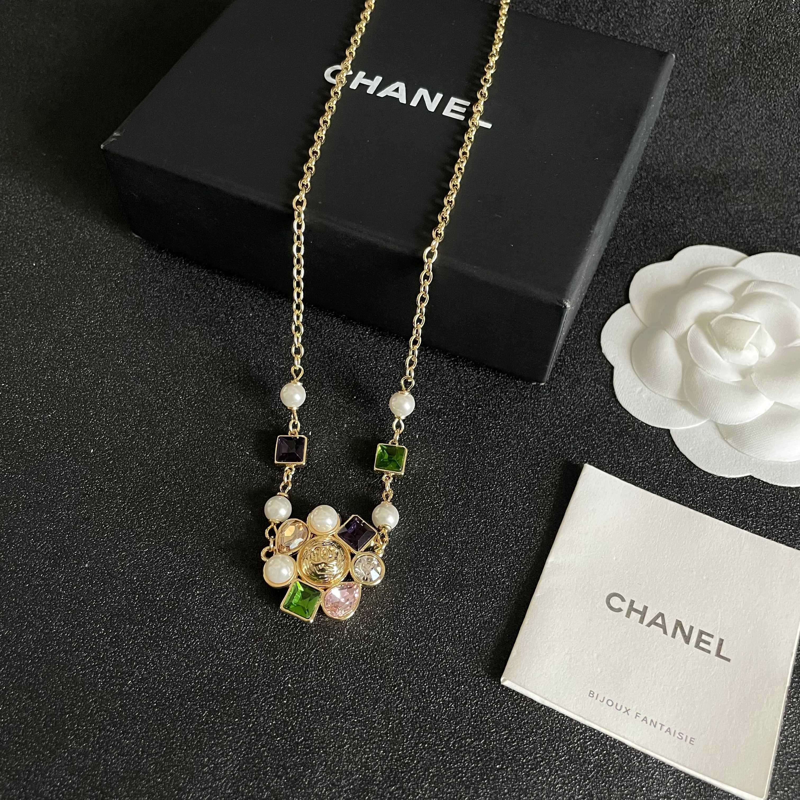 Chanel香奈儿 中古 项链👀小香家的款式真心无需多介绍😘🎶每一款都超好看，精致大方，非常显气质.