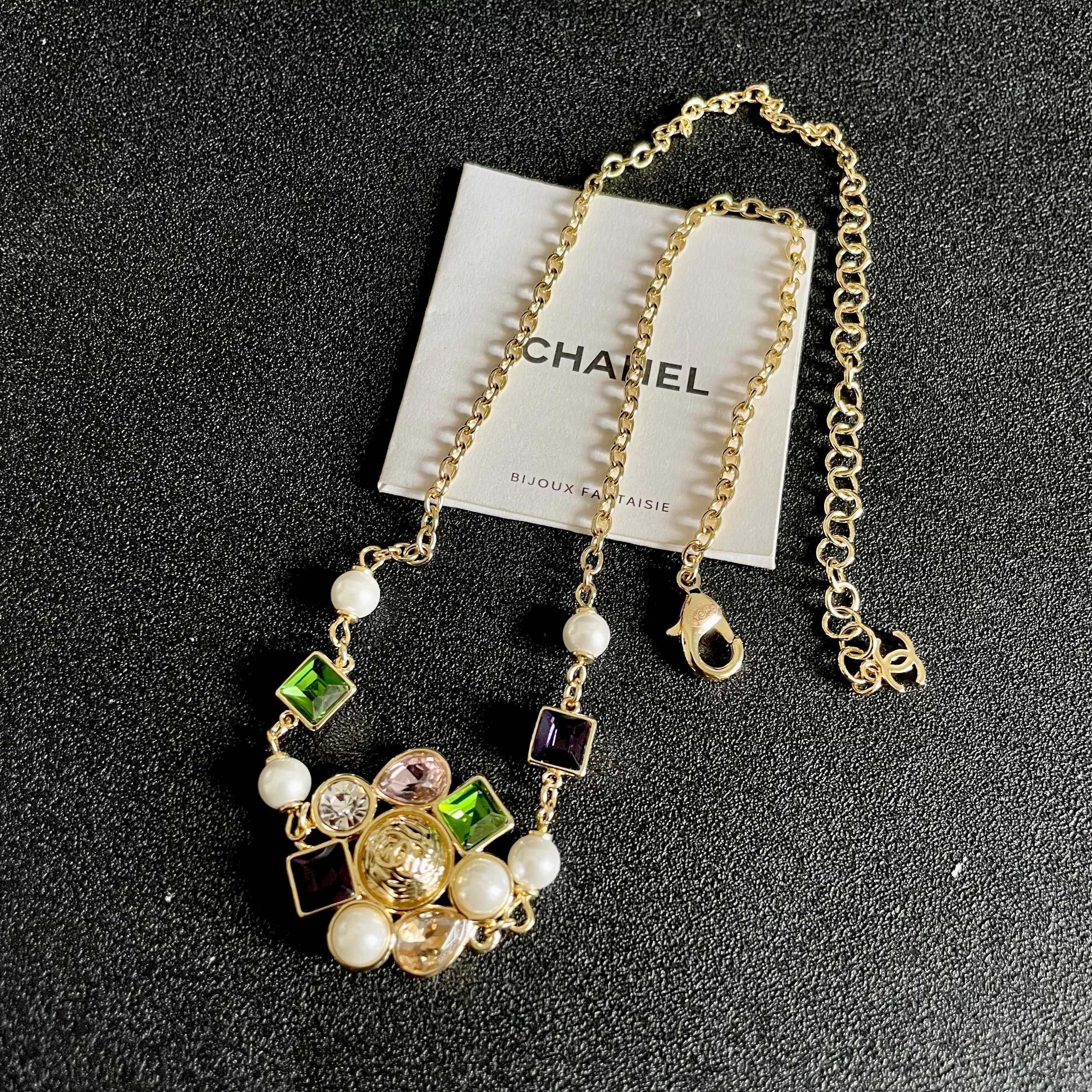 Chanel香奈儿 中古 项链👀小香家的款式真心无需多介绍😘🎶每一款都超好看，精致大方，非常显气质.