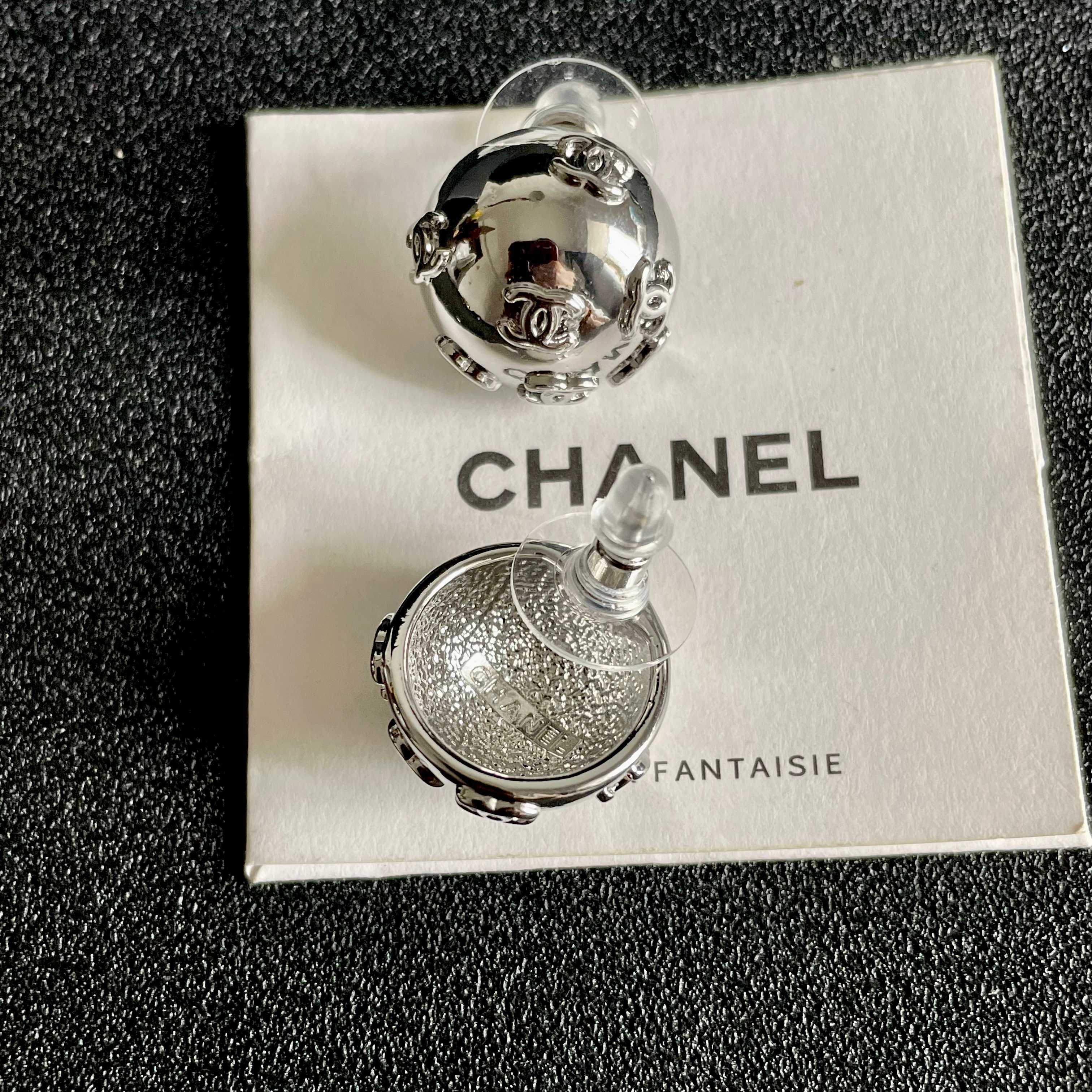 Chanel香奈儿 中古 耳钉👀小香家的款式真心无需多介绍😘🎶每一款都超好看，精致大方，非常显气质