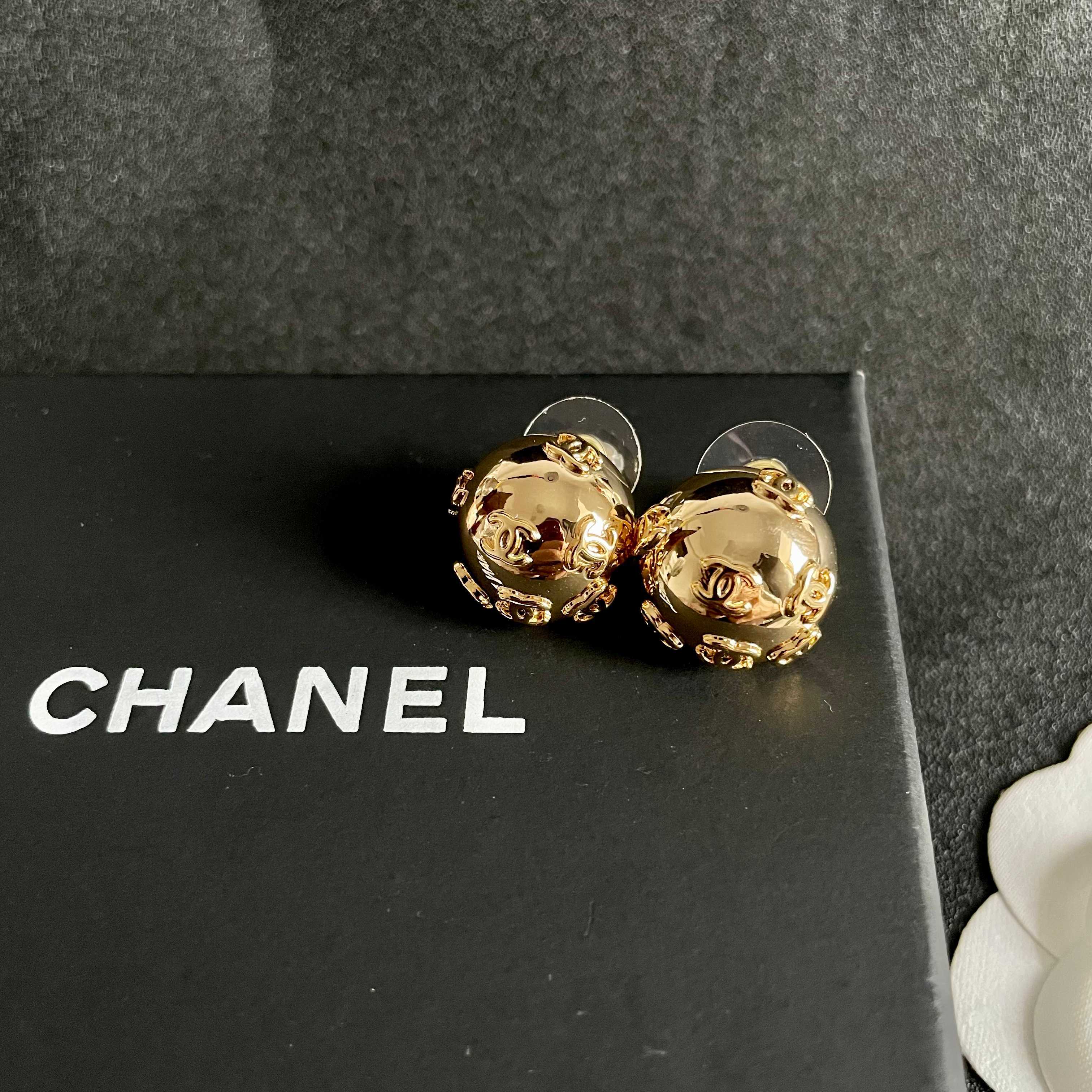 Chanel香奈儿 中古 耳钉👀小香家的款式真心无需多介绍😘🎶每一款都超好看，精致大方，非常显气质