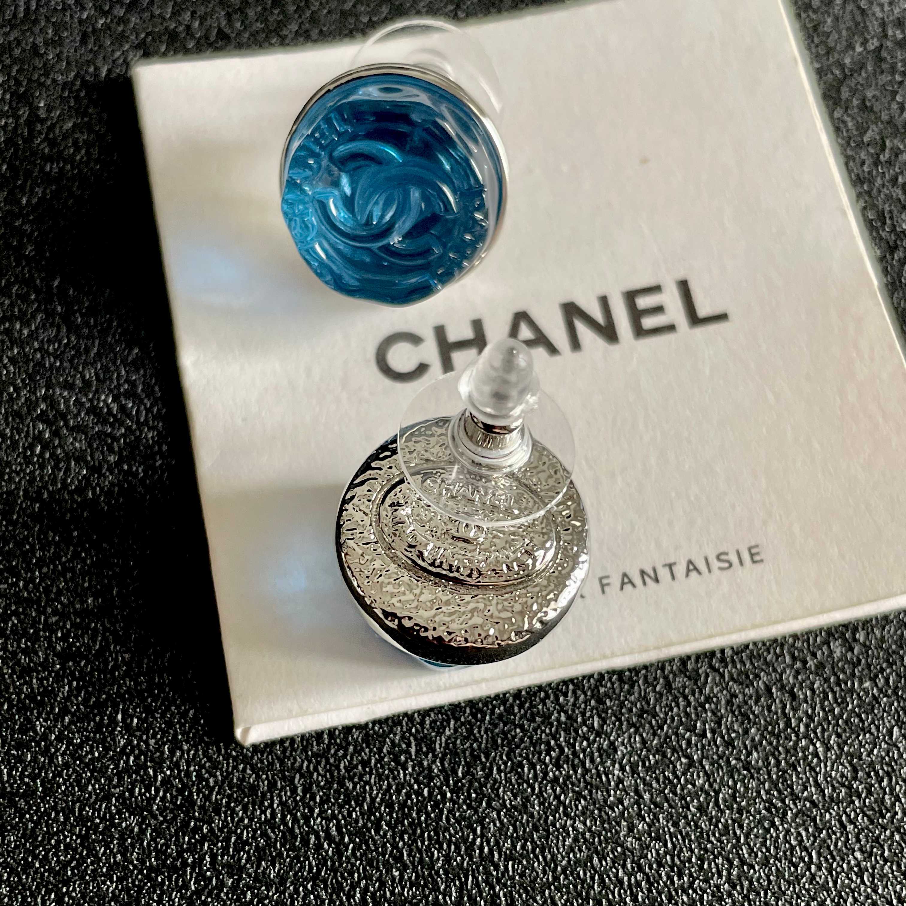 Chanel香奈儿 中古 耳钉👀小香家的款式真心无需多介绍😘🎶每一款都超好看，精致大方，非常显气质