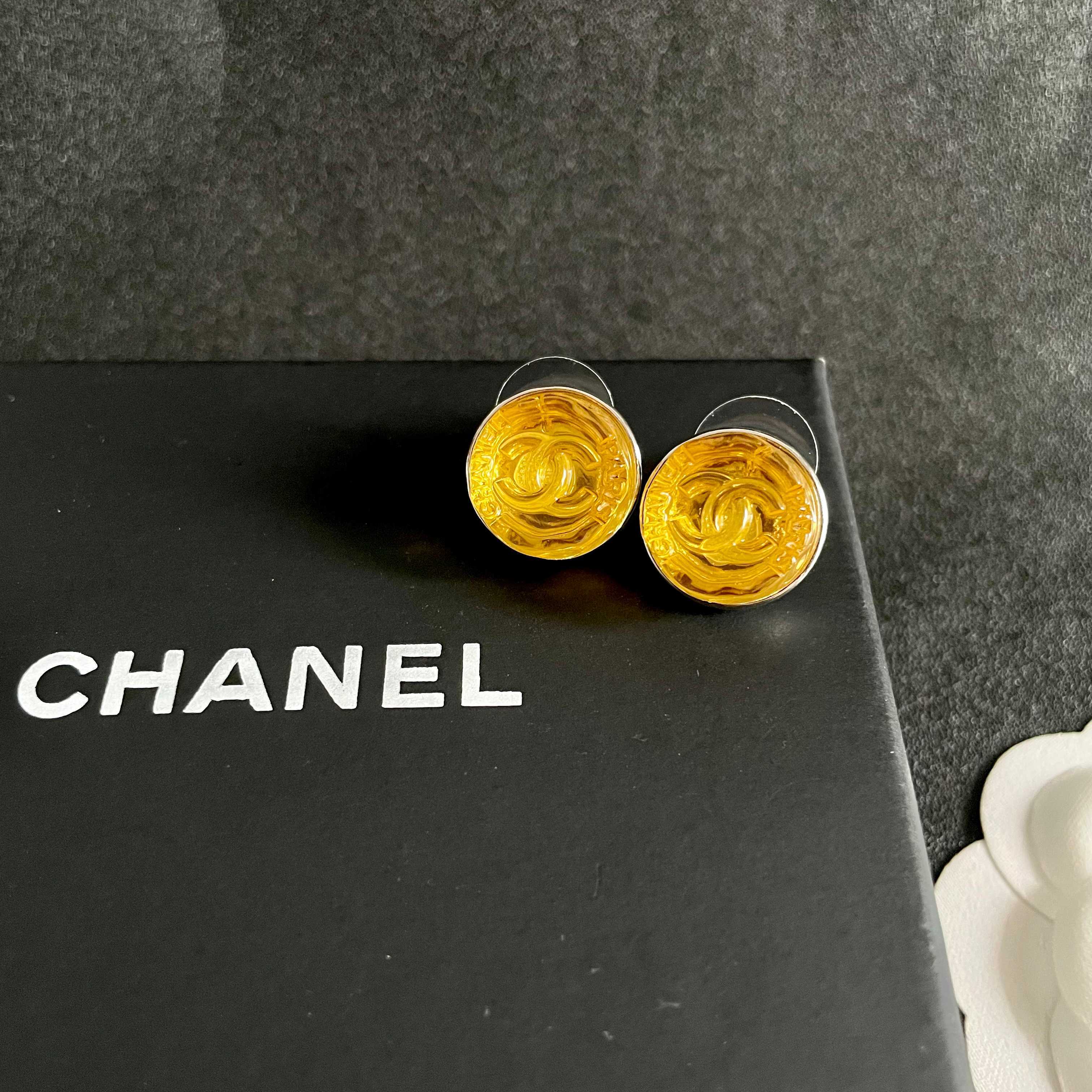 Chanel香奈儿 中古 耳钉👀小香家的款式真心无需多介绍😘🎶每一款都超好看，精致大方，非常显气质