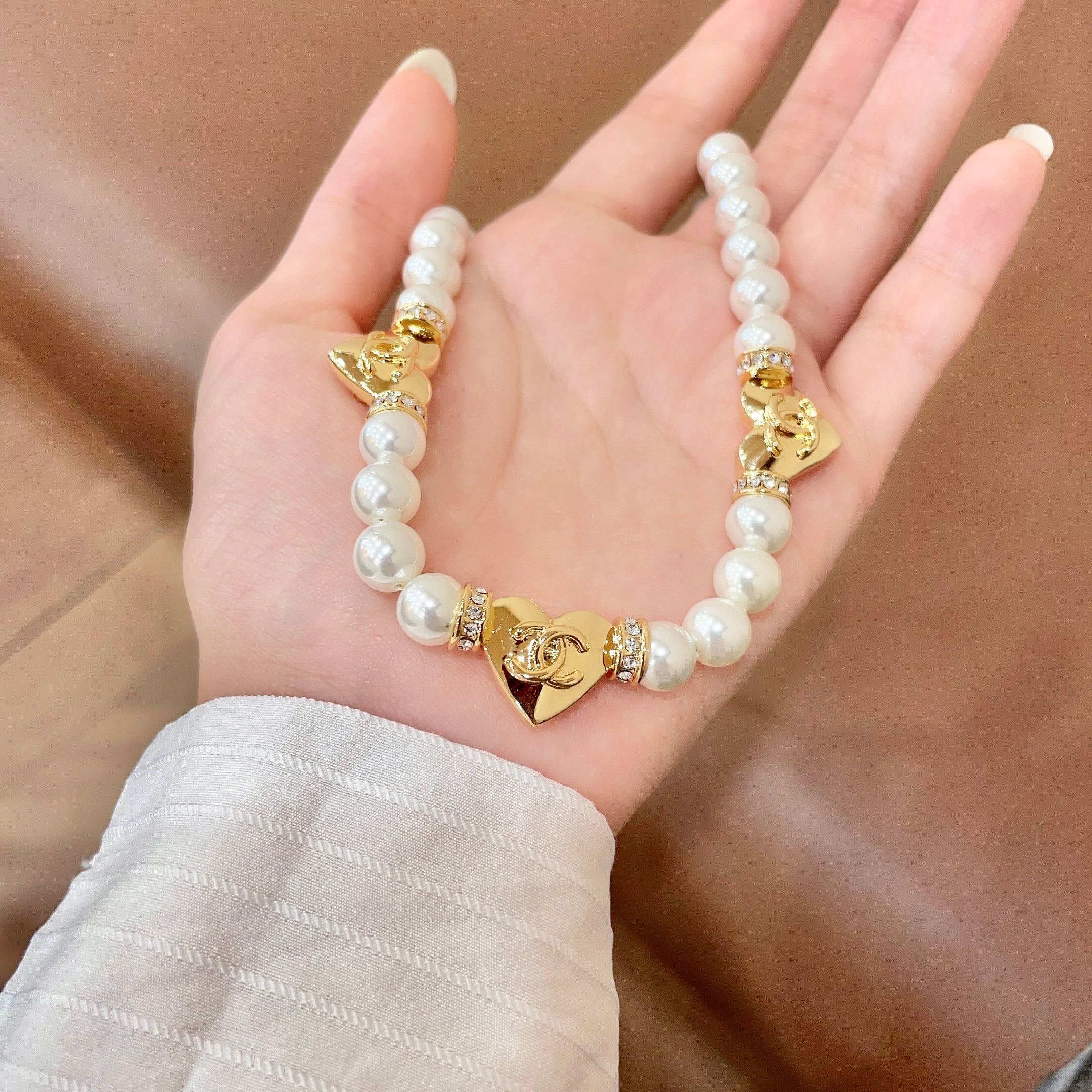 Chanel香奈儿 中古 字母项链👀小香家的款式真心无需多介绍😘🎶每一款都超好看，精致大方，非常显气质.
