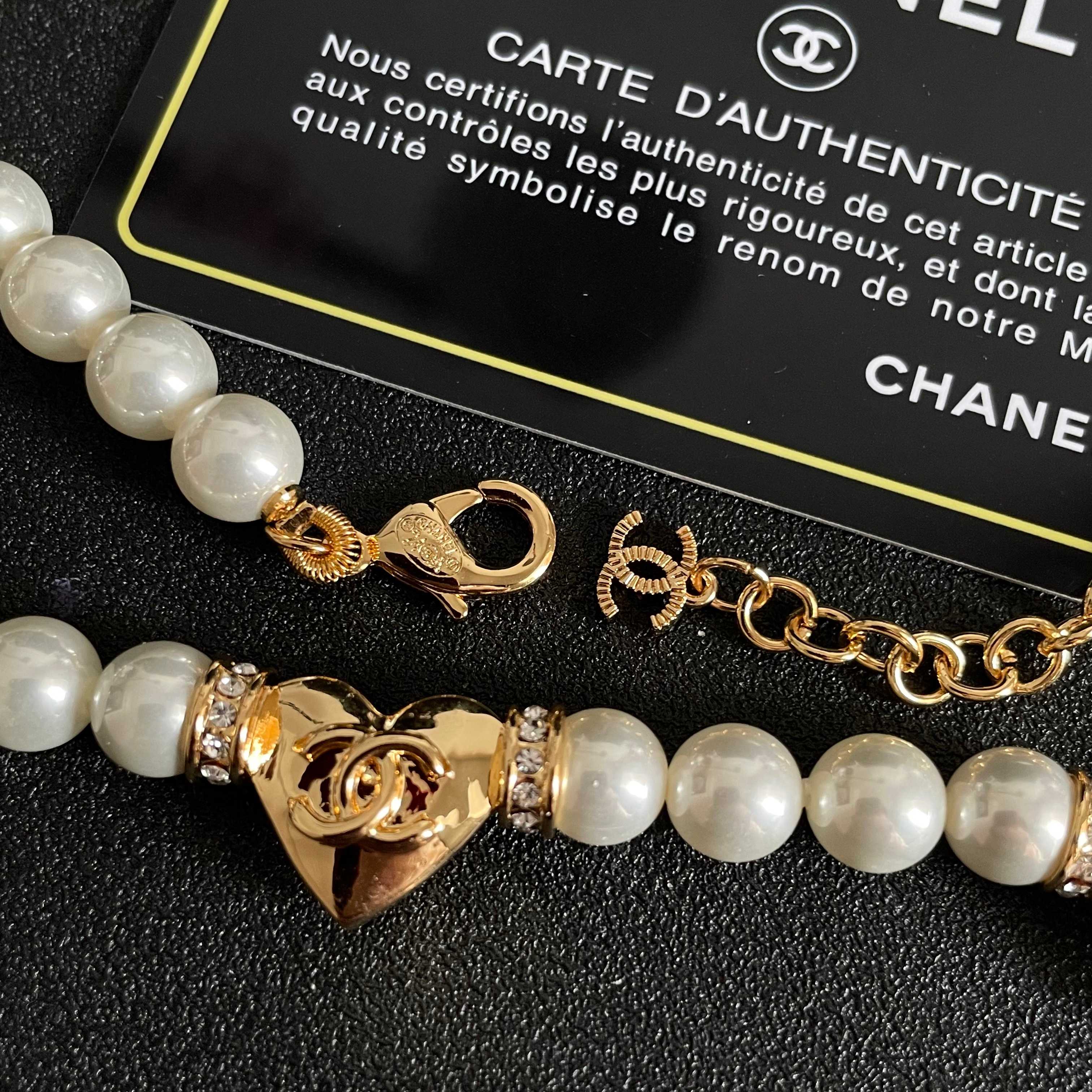 Chanel香奈儿 中古 字母项链👀小香家的款式真心无需多介绍😘🎶每一款都超好看，精致大方，非常显气质.