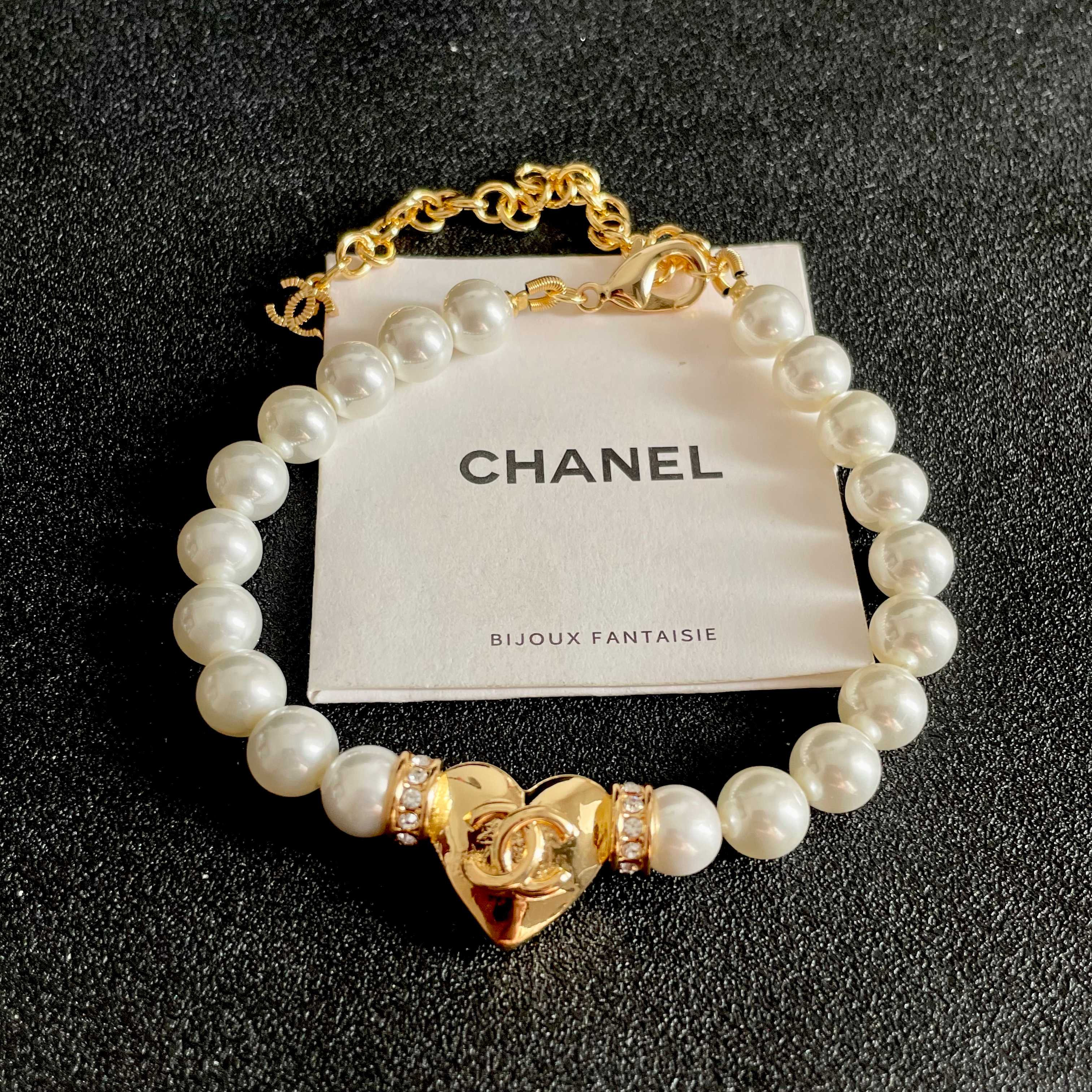 Chanel香奈儿 中古 手链👀原版复刻logo  小香家的款式真心无需多介绍😘🎶每一款都超好看，精致大