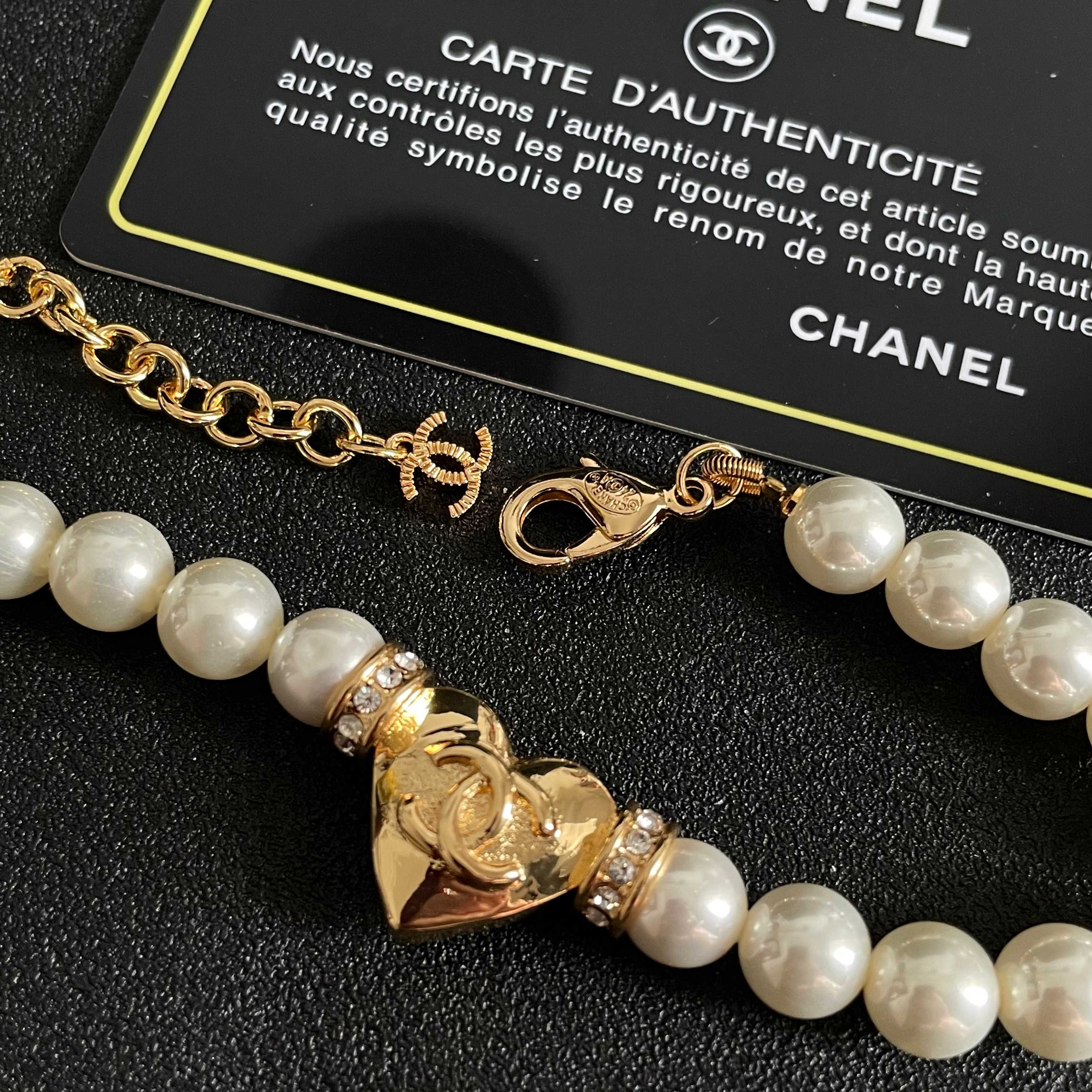 Chanel香奈儿 中古 手链👀原版复刻logo  小香家的款式真心无需多介绍😘🎶每一款都超好看，精致大