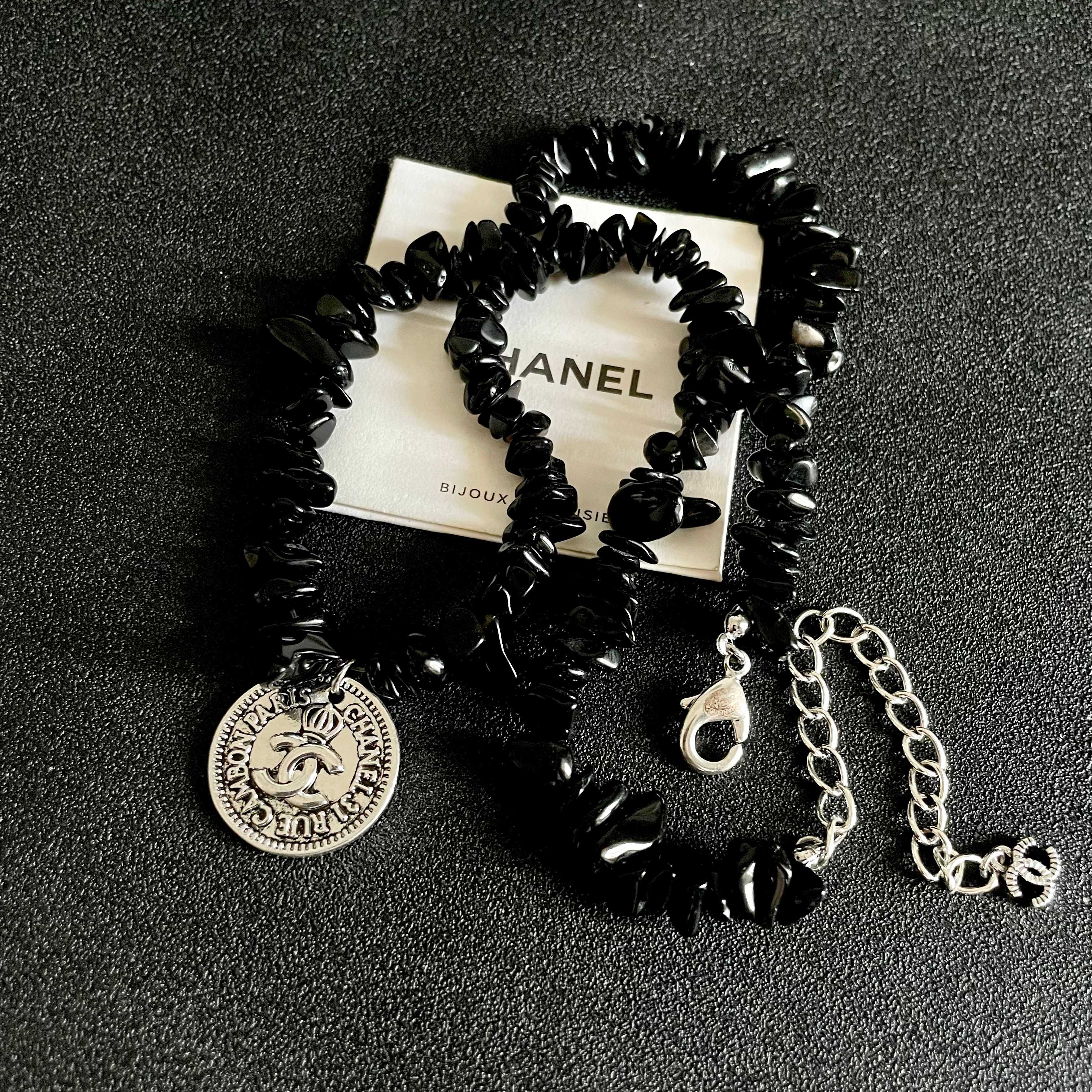 Chanel香奈儿 中古 字母项链👀小香家的款式真心无需多介绍😘🎶每一款都超好看，精致大方，非常显气质.