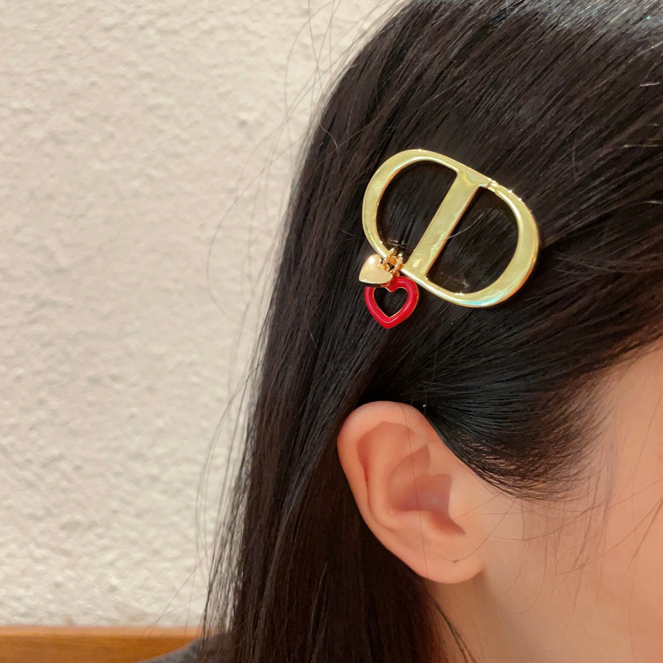 新品❗☀原单货 ☀2026新款DIOR迪奥字母爱心💗CD复古发夹☀专柜一致黄铜材质 超级有质感超.