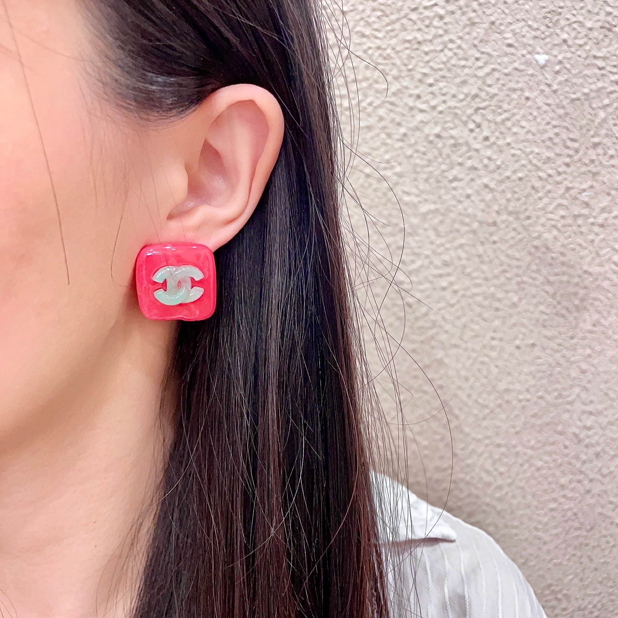 Chanel香奈儿 中古 耳钉👀小香家的款式真心无需多介绍😘🎶每一款都超好看，精致大方，非常显气质