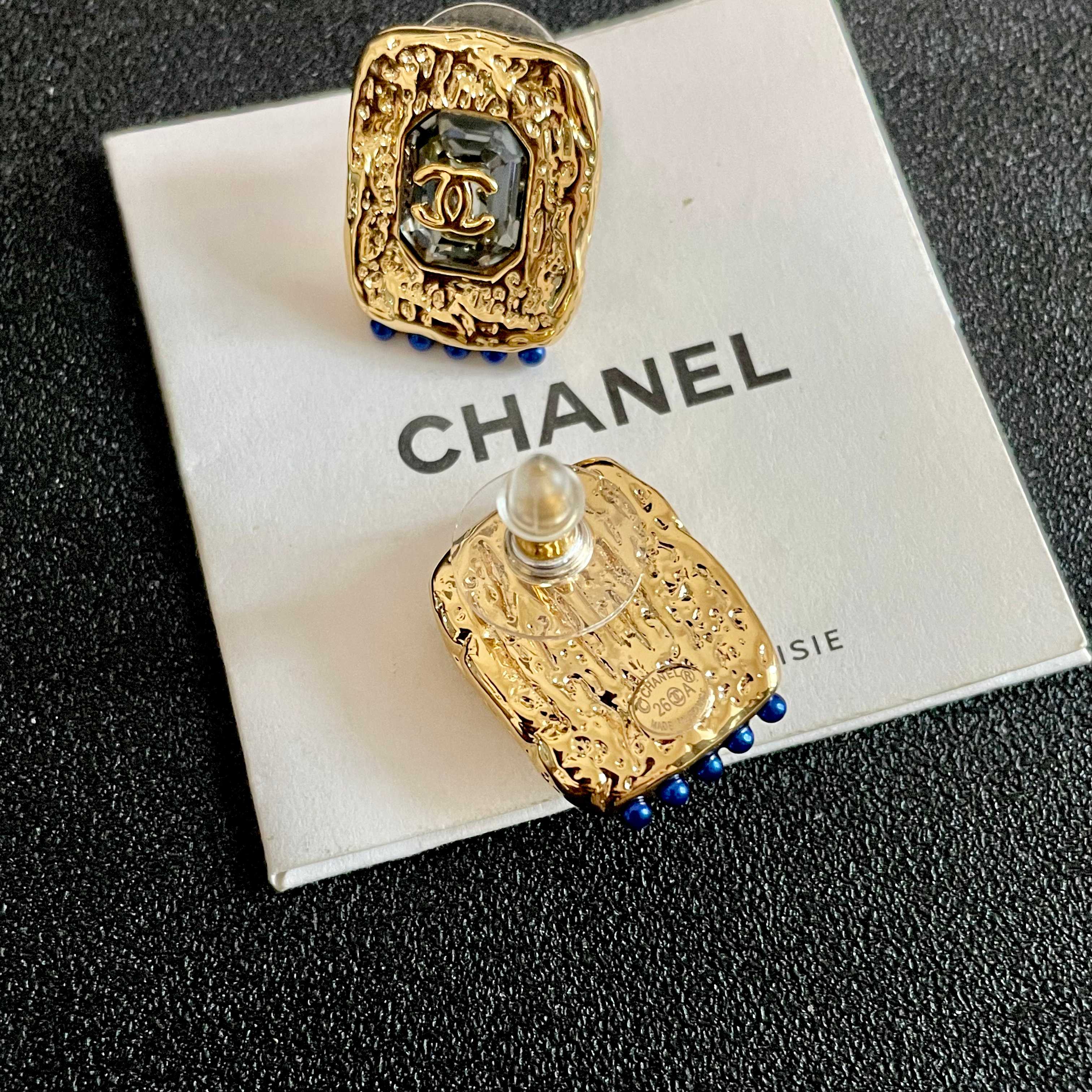 Chanel香奈儿 中古 耳钉👀小香家的款式真心无需多介绍😘🎶每一款都超好看，精致大方，非常显气质