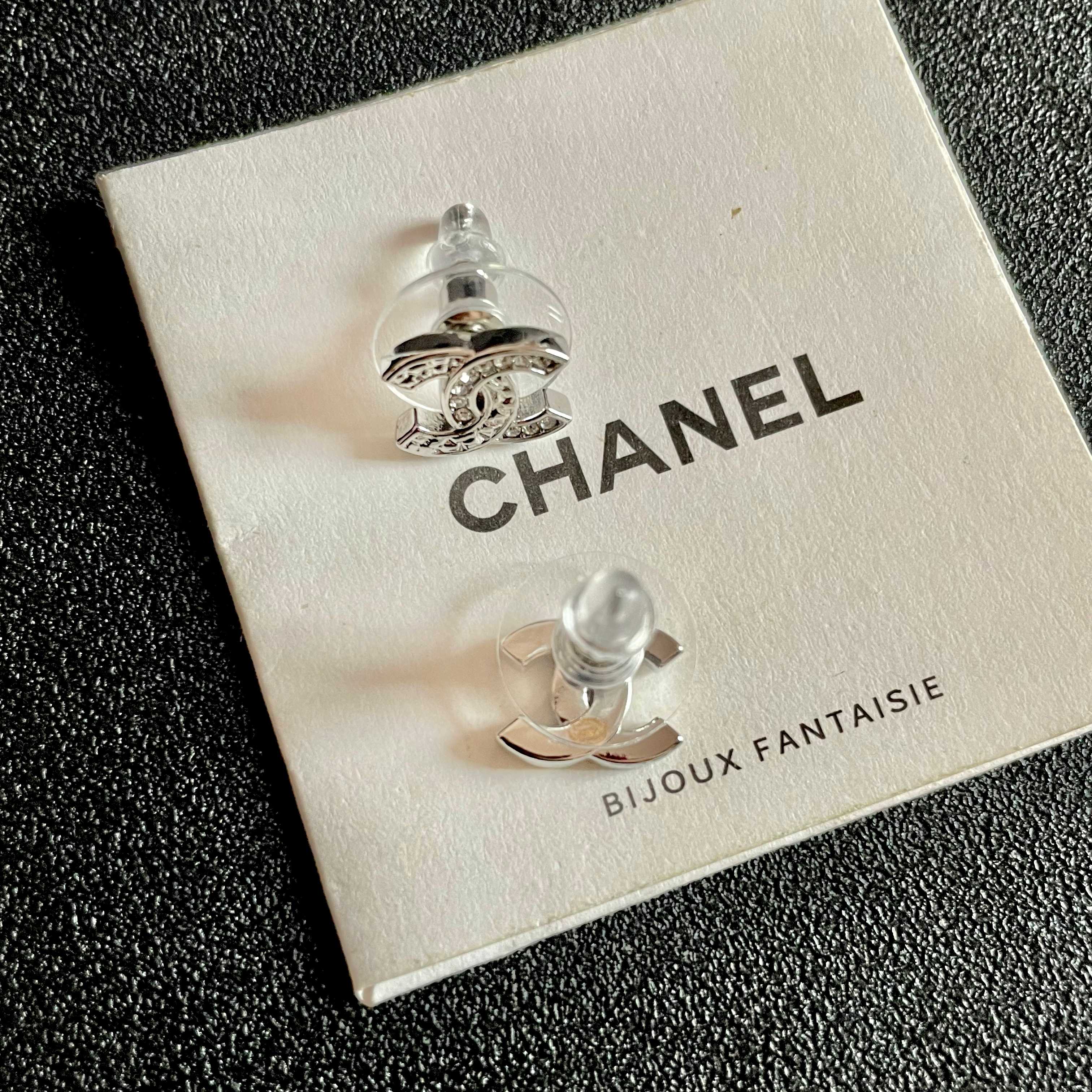 Chanel香奈儿 中古 耳钉👀小香家的款式真心无需多介绍😘🎶每一款都超好看，精致大方，非常显气质