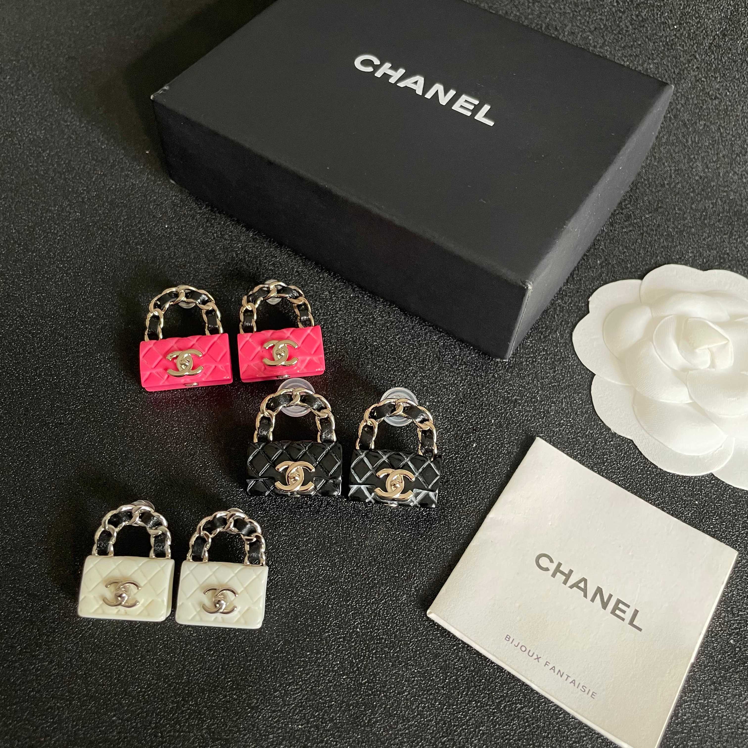 Chanel香奈儿 中古 双C耳钉👀原版复刻logo 小香家的款式真心无需多介绍😘🎶每一款都超好看，精致