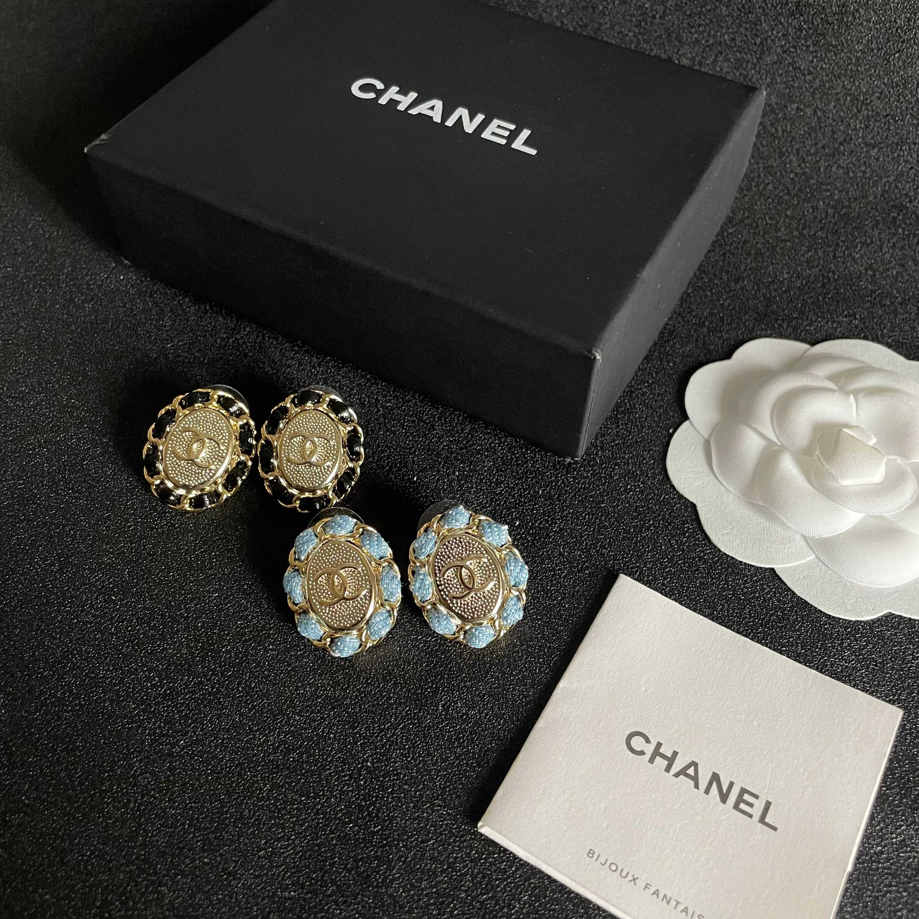 Chanel香奈儿 中古 双C耳钉👀原版复刻logo 小香家的款式真心无需多介绍😘🎶每一款都超好看，精致