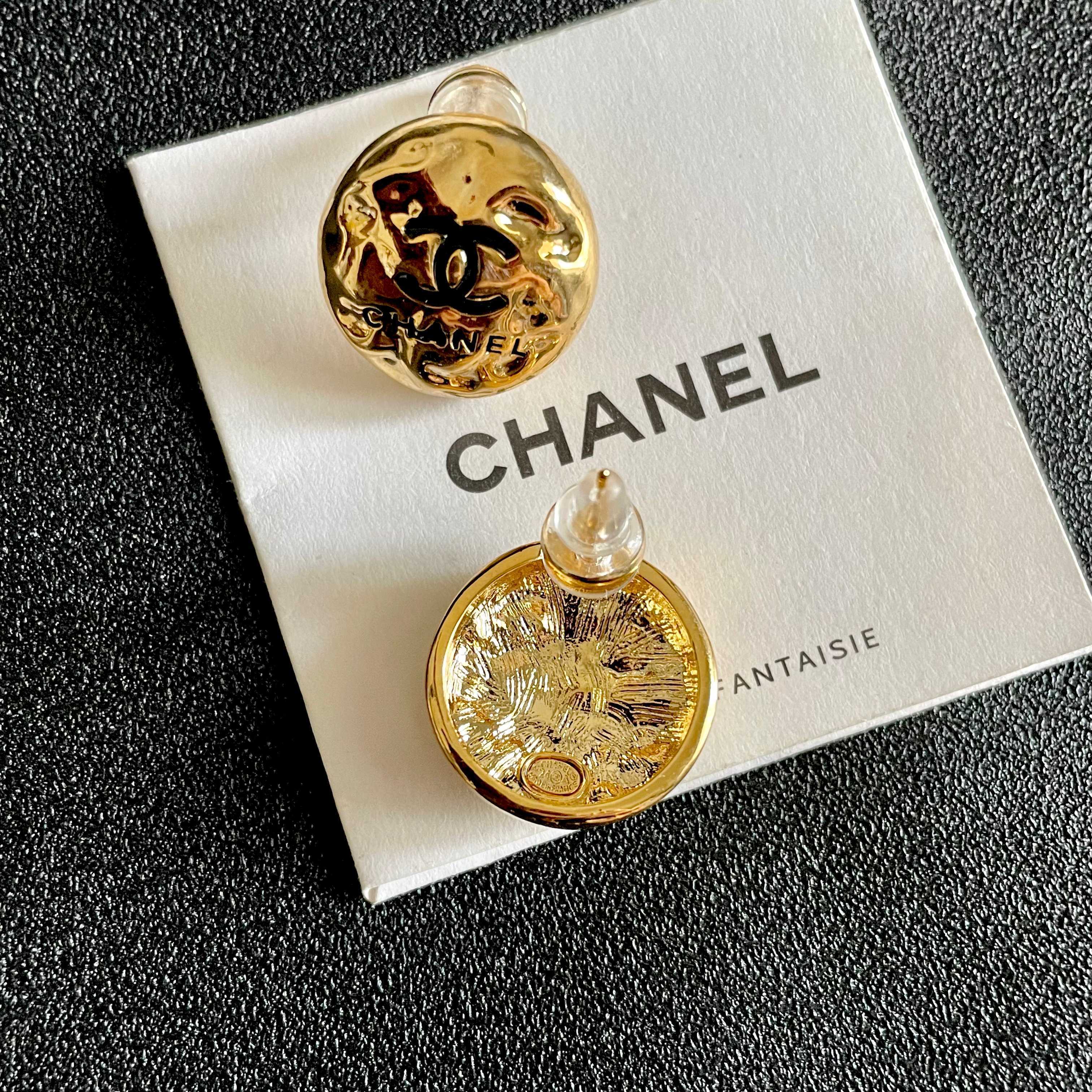 Chanel香奈儿 中古 双C耳钉👀原版复刻logo 小香家的款式真心无需多介绍😘🎶每一款都超好看，精致