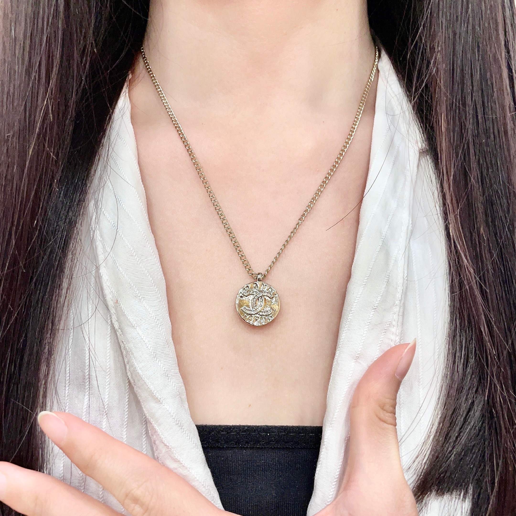 Chanel香奈儿 中古 项链👀小香家的款式真心无需多介绍😘🎶每一款都超好看，精致大方，非常显气质