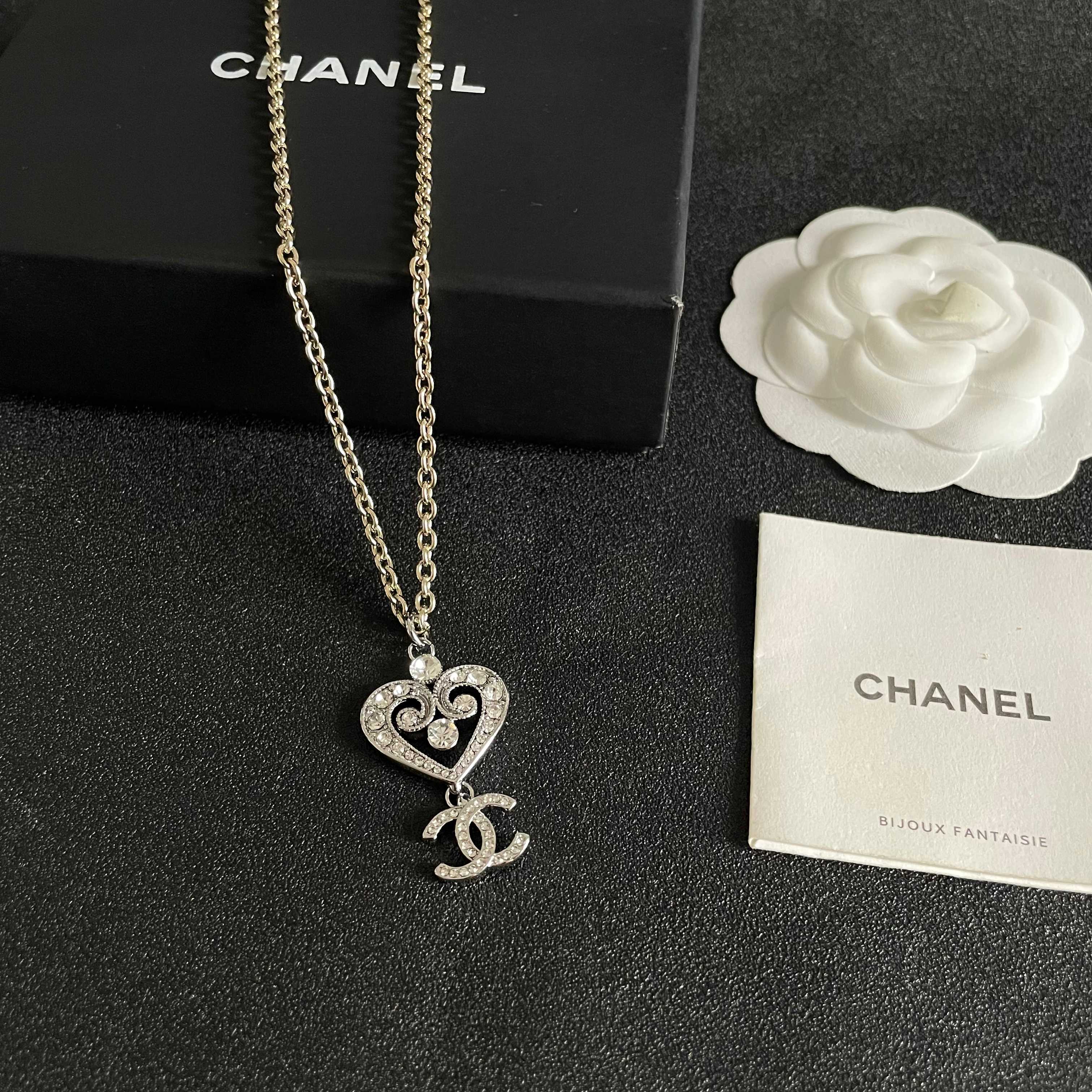 Chanel香奈儿 中古 项链👀小香家的款式真心无需多介绍😘🎶每一款都超好看，精致大方，非常显气质