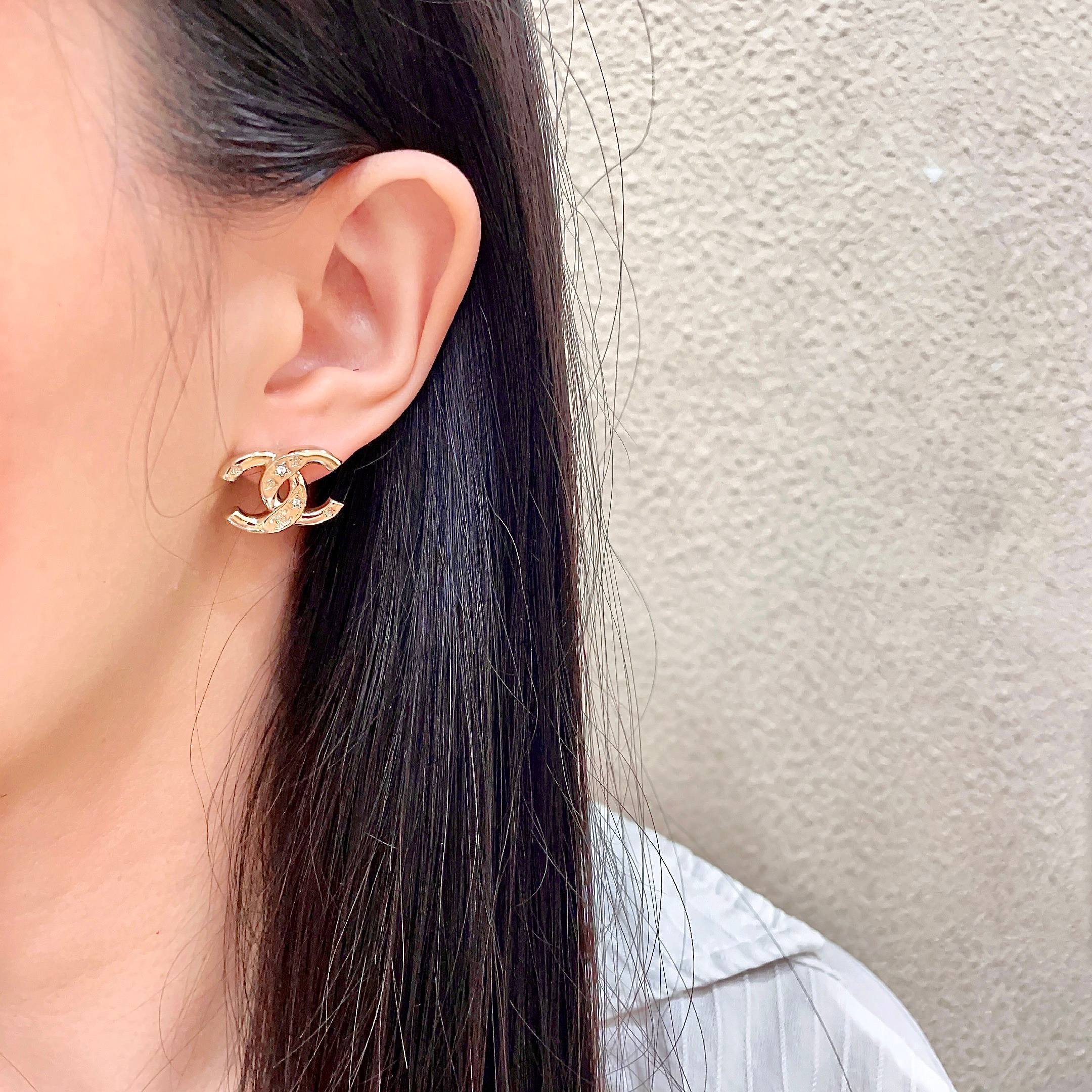 Chanel香奈儿 中古 耳钉👀小香家的款式真心无需多介绍😘🎶每一款都超好看，精致大方，非常显气质.