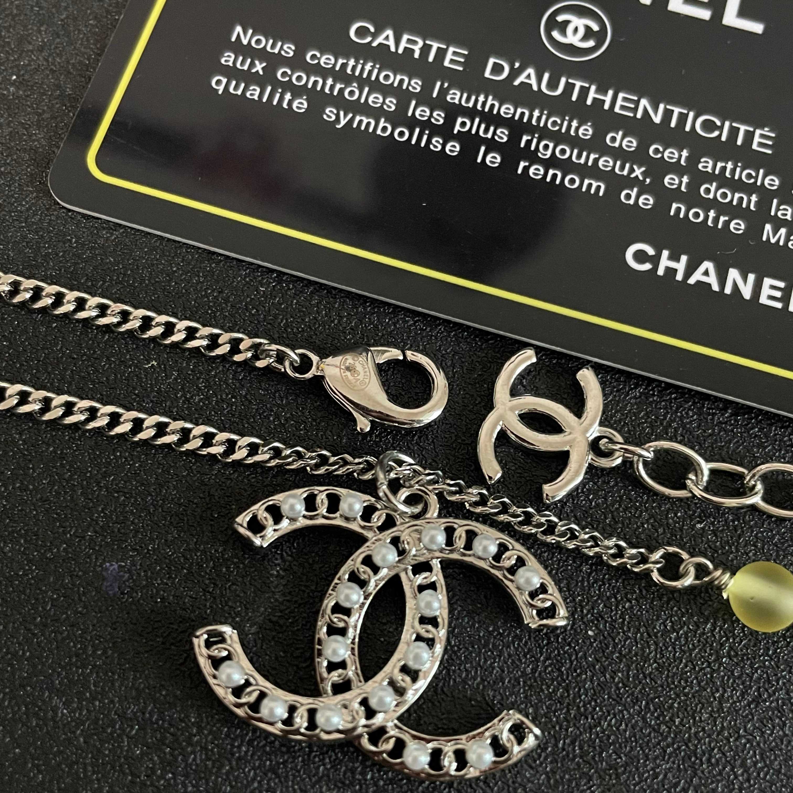 Chanel香奈儿 中古 字母项链👀小香家的款式真心无需多介绍😘🎶每一款都超好看，精致大方，非常显气质.