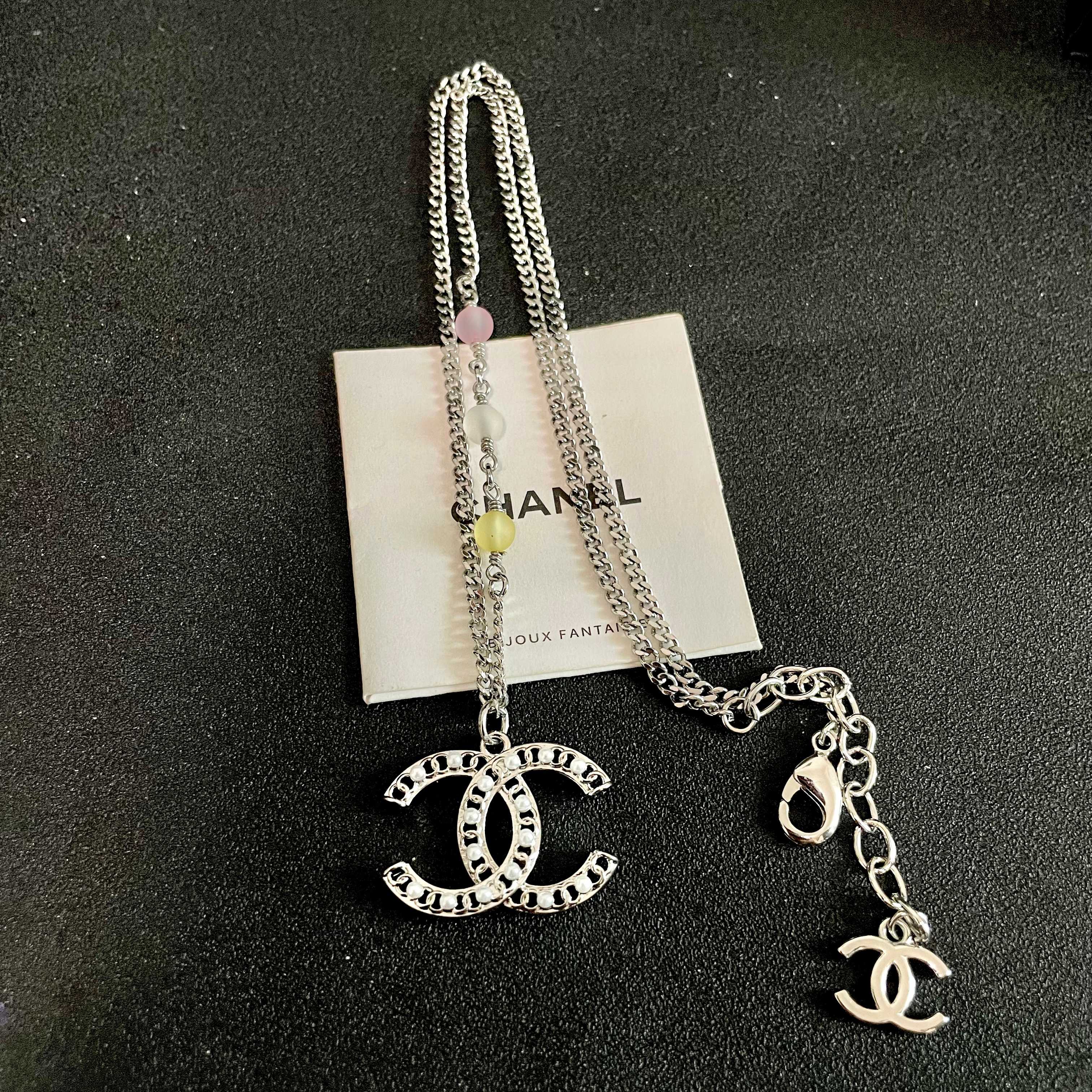 Chanel香奈儿 中古 字母项链👀小香家的款式真心无需多介绍😘🎶每一款都超好看，精致大方，非常显气质.