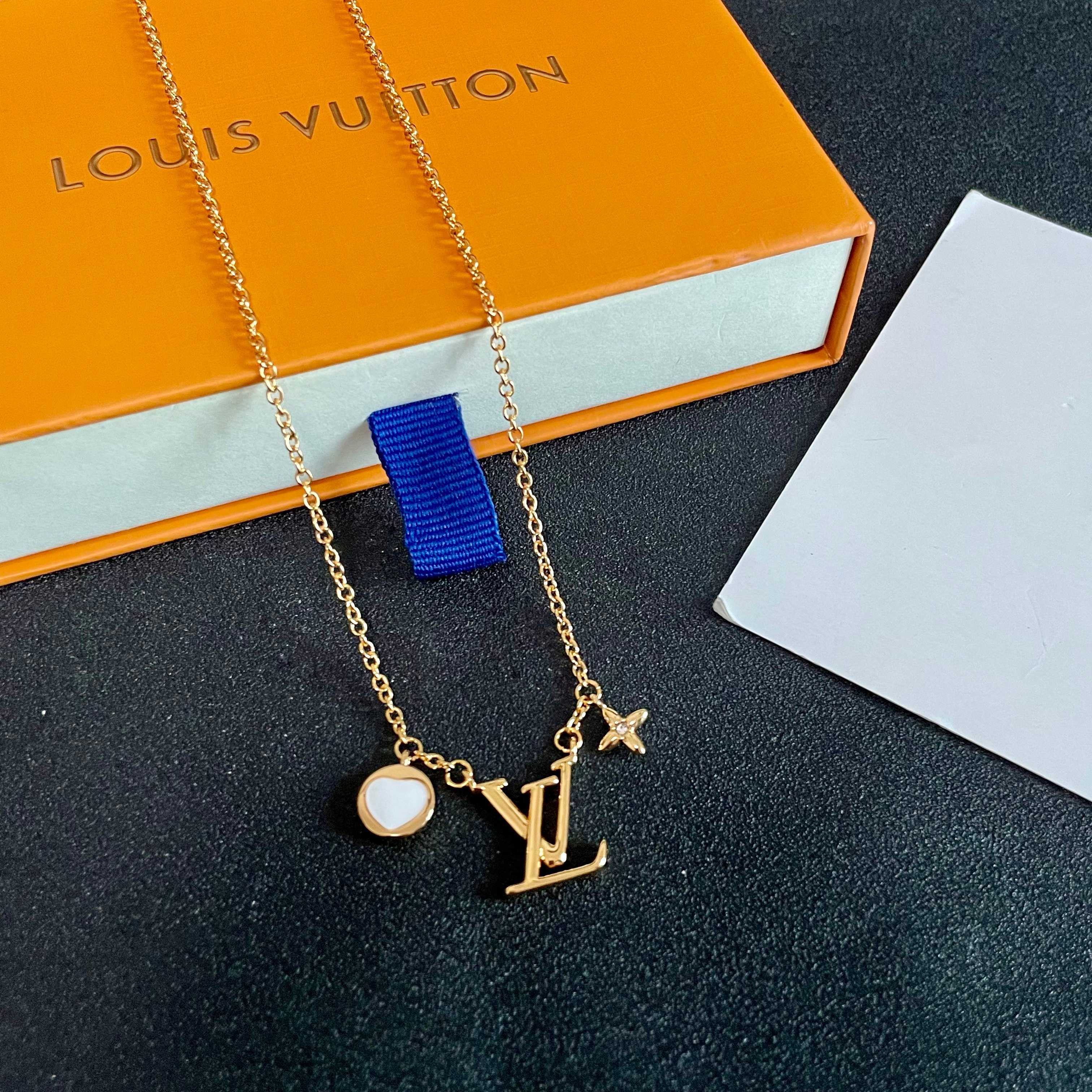 💥💥Louis Vuitton 路易威登 设计独特 (用LV经典之作图形理念)👋好看🧚‍♀️项链 超级无