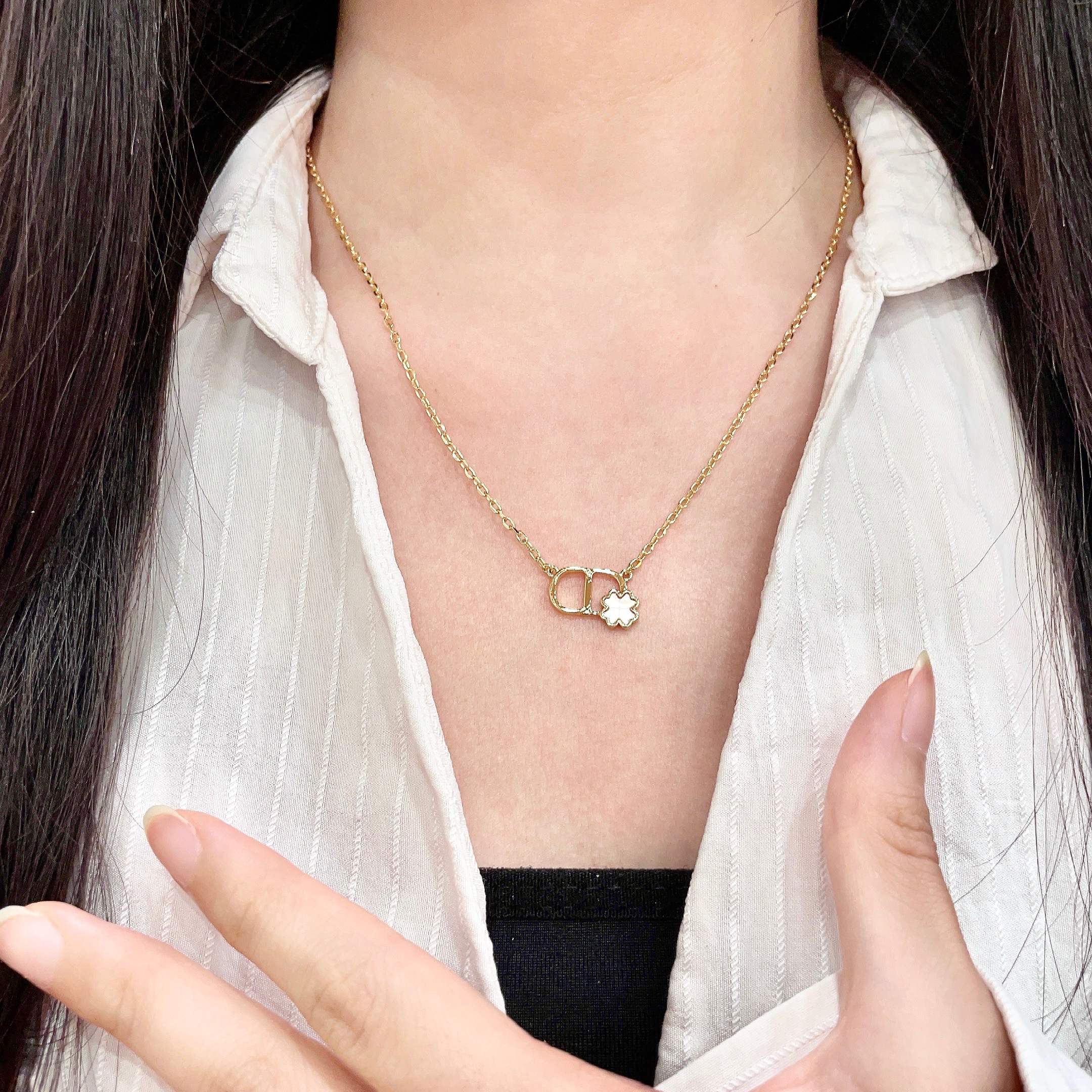 👑Dior 迪奥  中古 项链 专柜一致上新 精选原版一致 黄铜材质 甜美气质高雅.