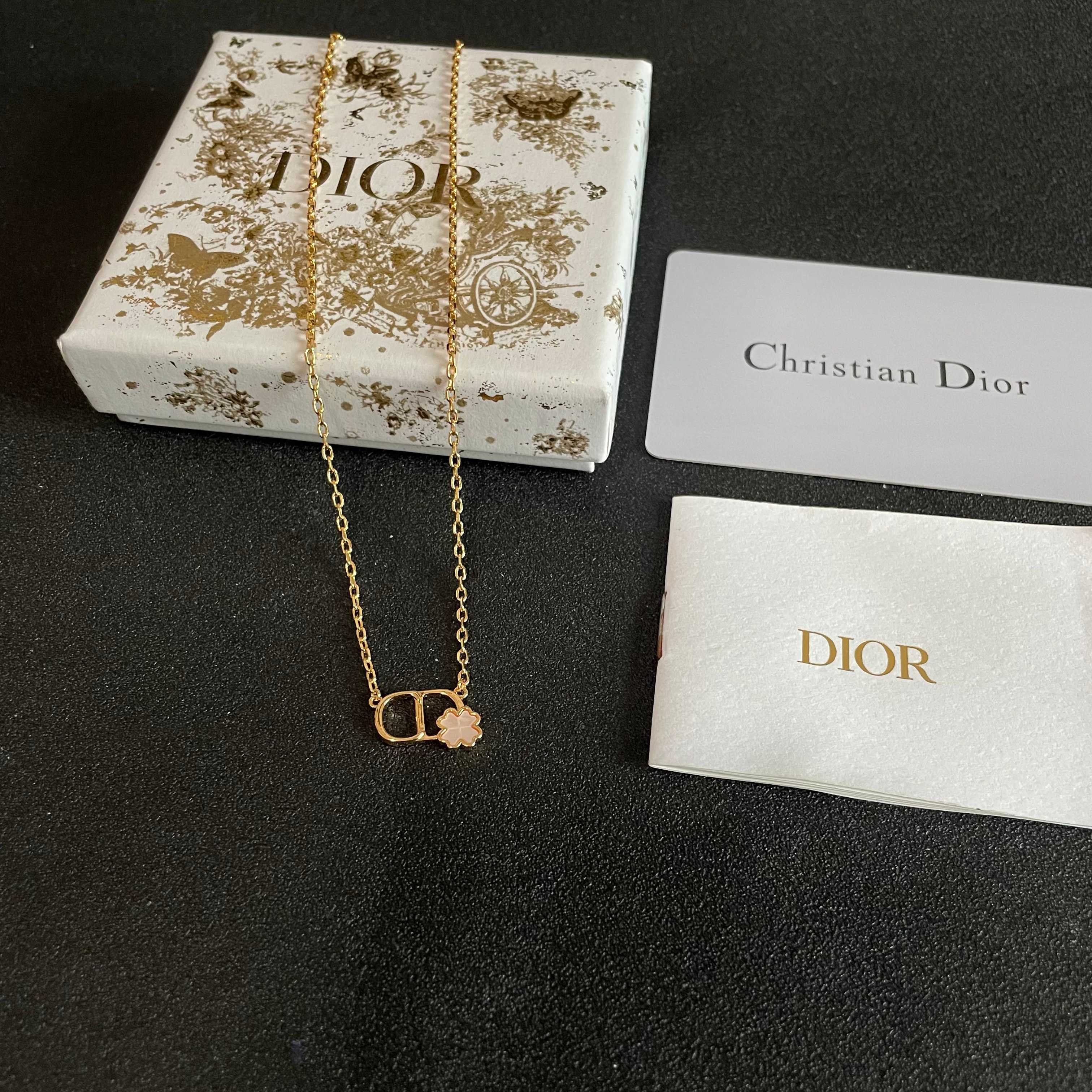 👑Dior 迪奥  中古 项链 专柜一致上新 精选原版一致 黄铜材质 甜美气质高雅.