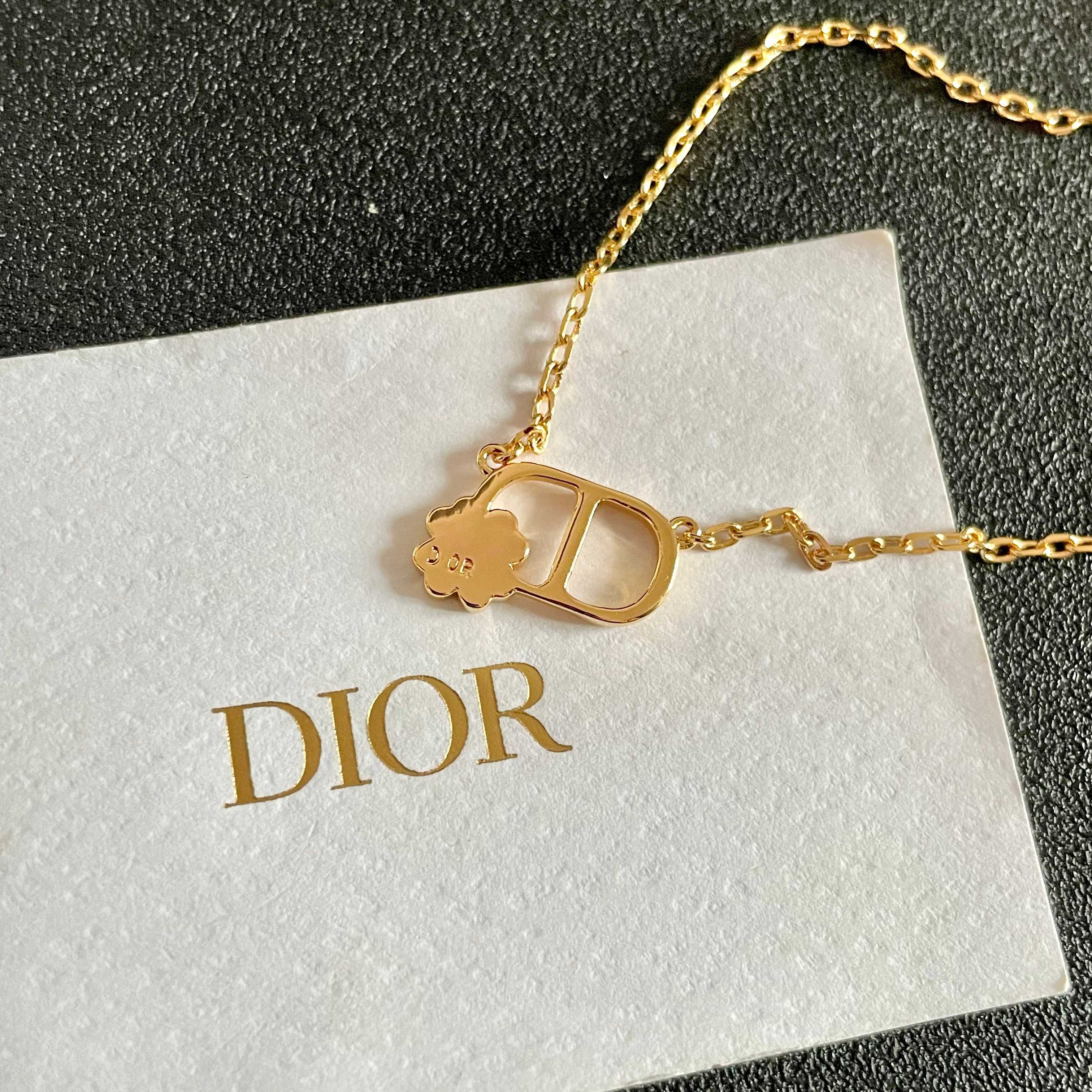 👑Dior 迪奥  中古 项链 专柜一致上新 精选原版一致 黄铜材质 甜美气质高雅.