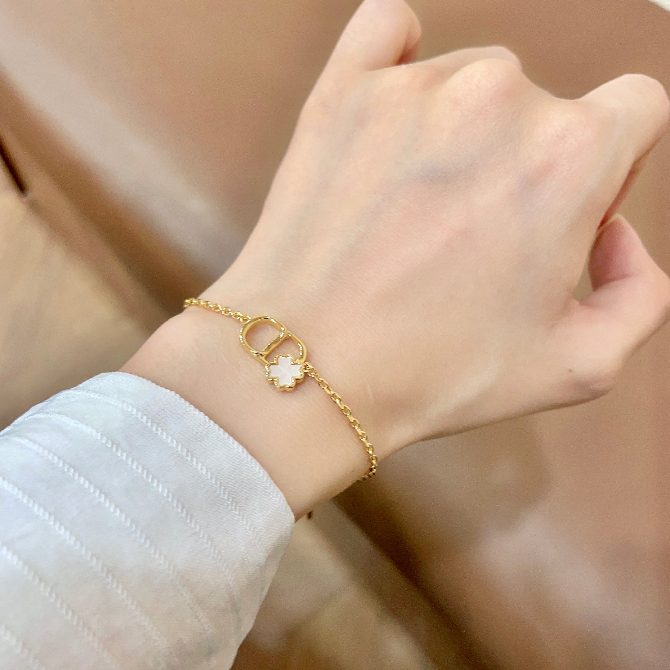 👑Dior 迪奥  中古 手链 专柜一致上新 精选原版一致 黄铜材质 甜美气质高雅.
