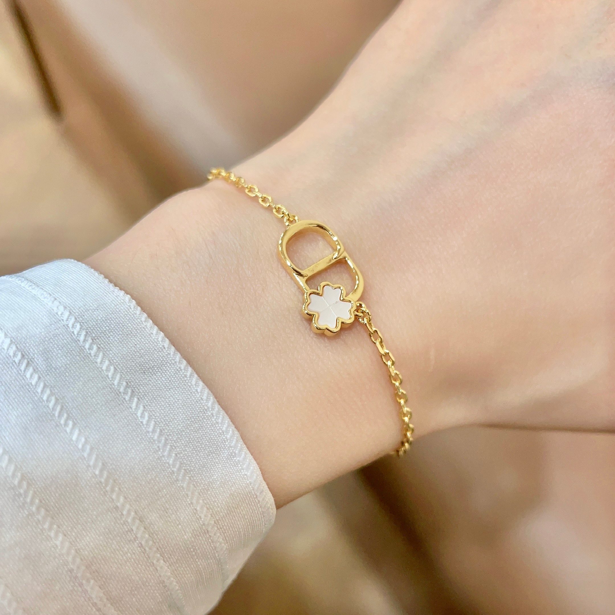 👑Dior 迪奥  中古 手链 专柜一致上新 精选原版一致 黄铜材质 甜美气质高雅.