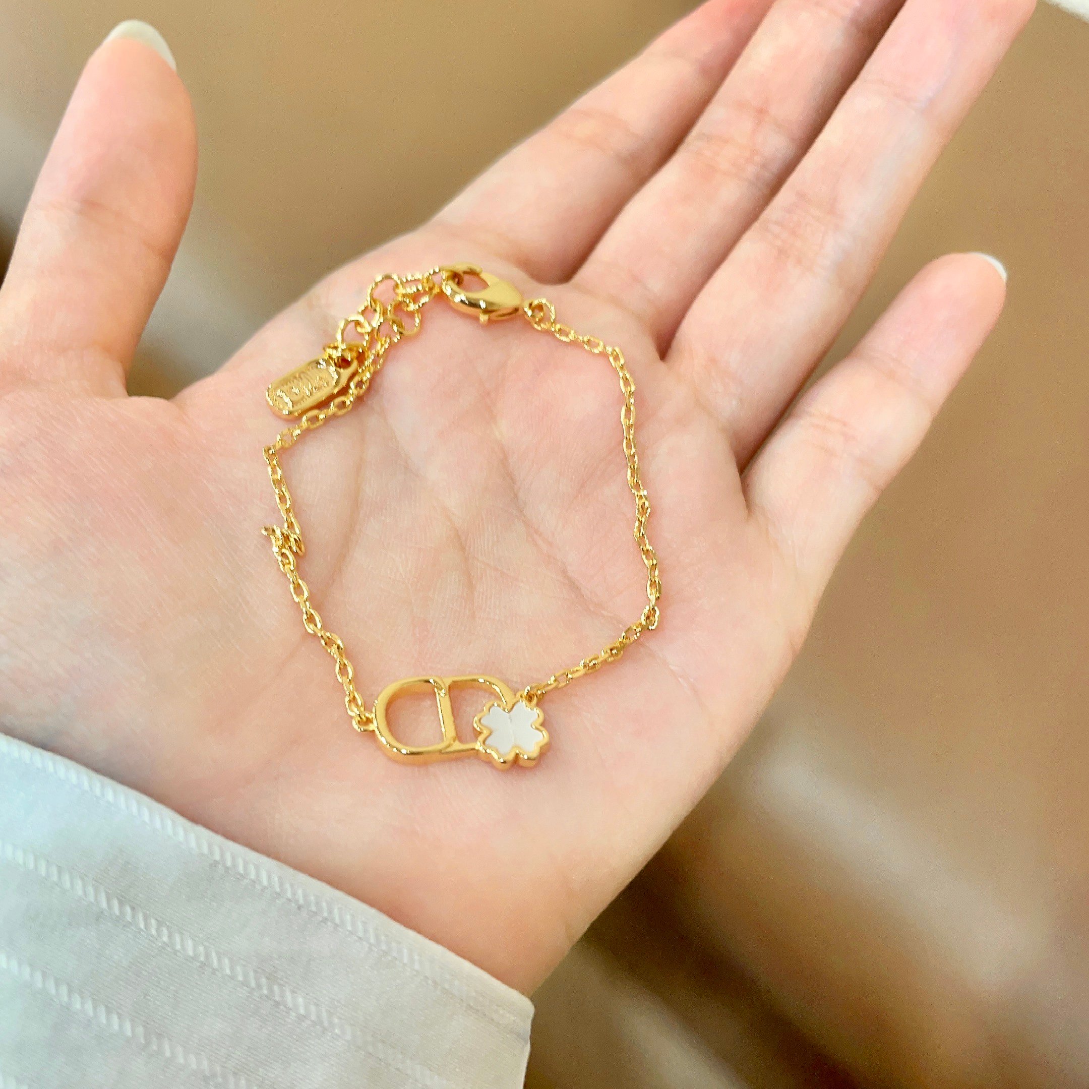 👑Dior 迪奥  中古 手链 专柜一致上新 精选原版一致 黄铜材质 甜美气质高雅.