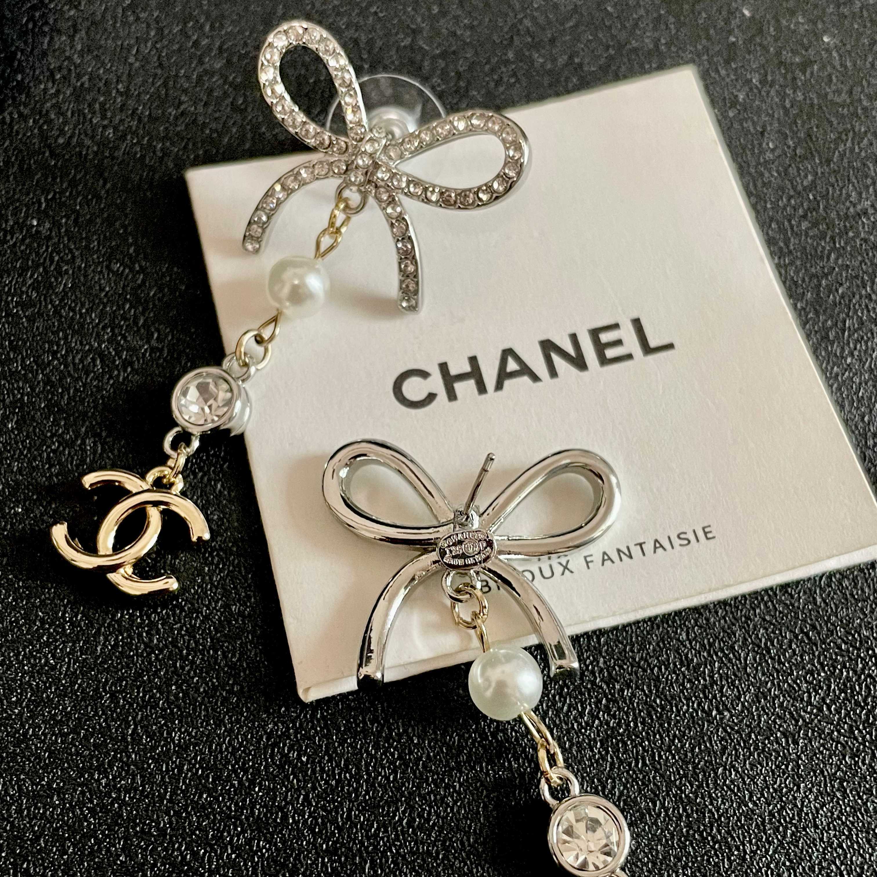 Chanel香奈儿 中古 双C耳钉👀小香家的款式真心无需多介绍😘🎶每一款都超好看，精致大方，非常显气质