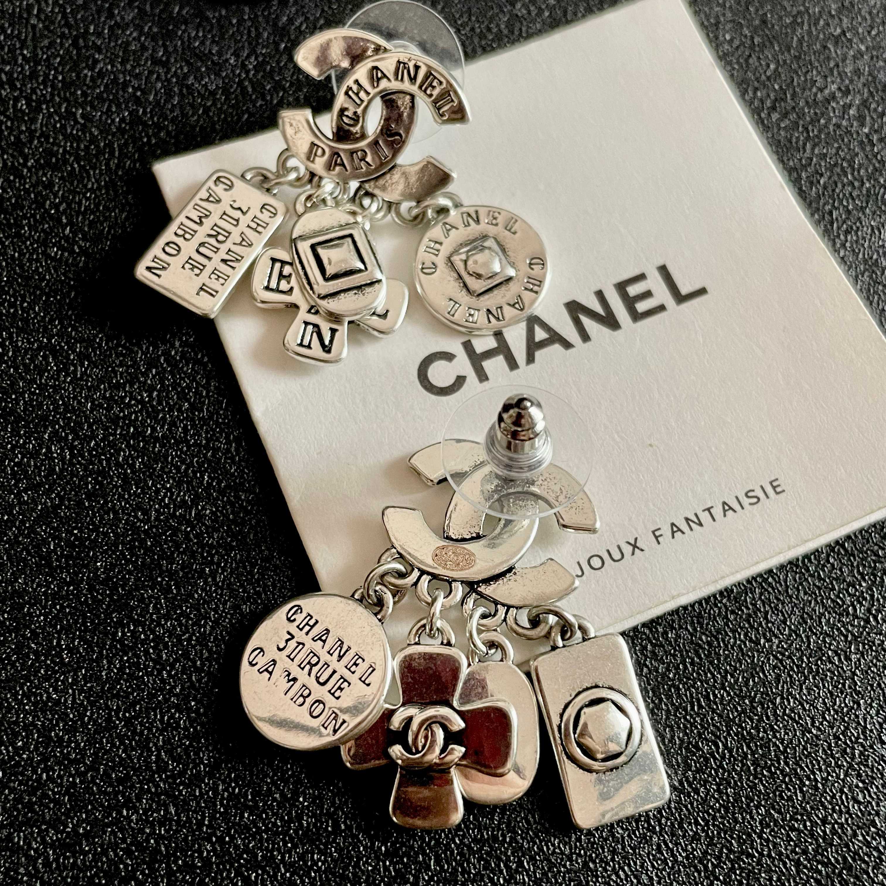 Chanel香奈儿 中古 双C耳钉👀小香家的款式真心无需多介绍😘🎶每一款都超好看，精致大方，非常显气质