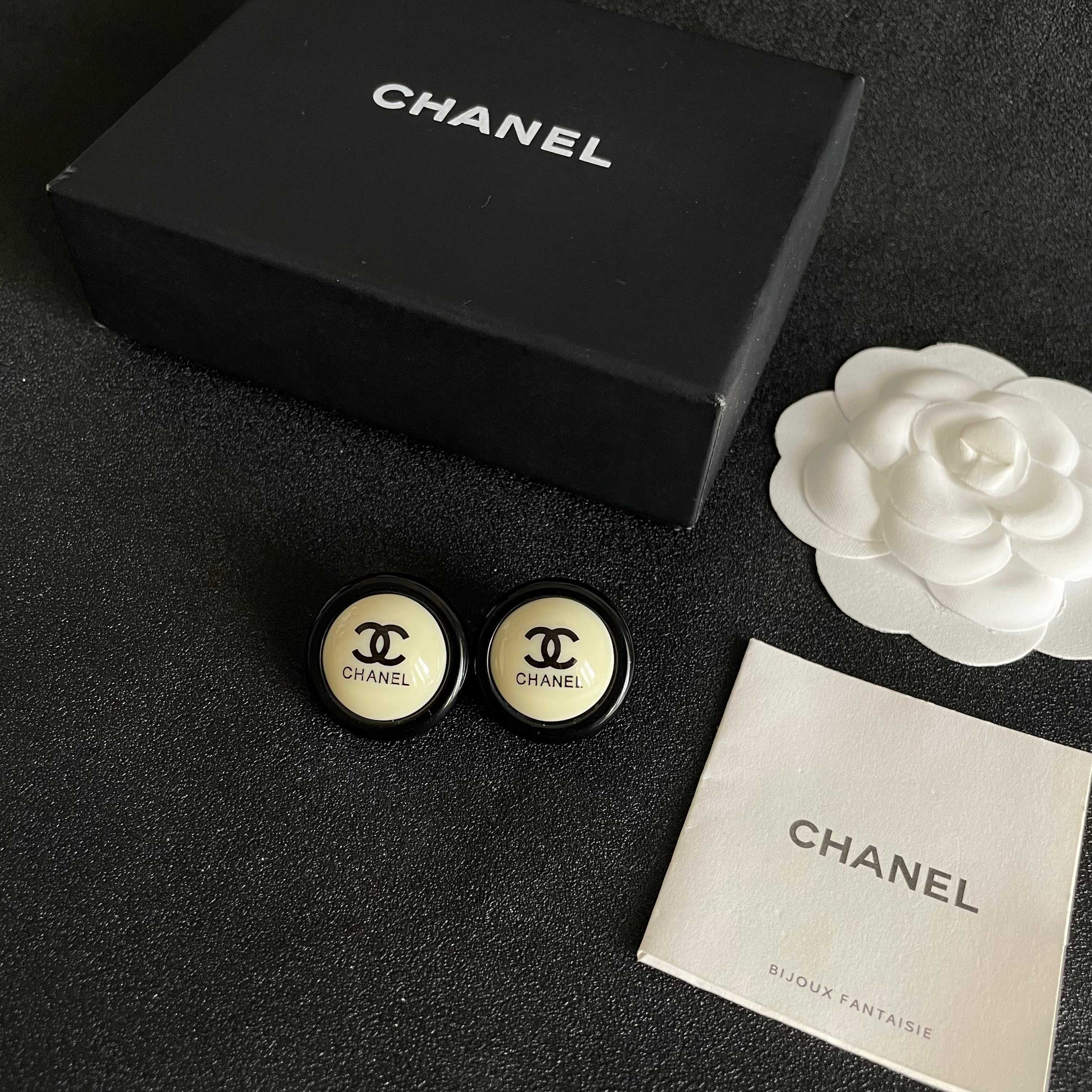 Chanel香奈儿 中古 双C耳钉👀原版复刻logo 小香家的款式真心无需多介绍😘🎶每一款都超好看，精致