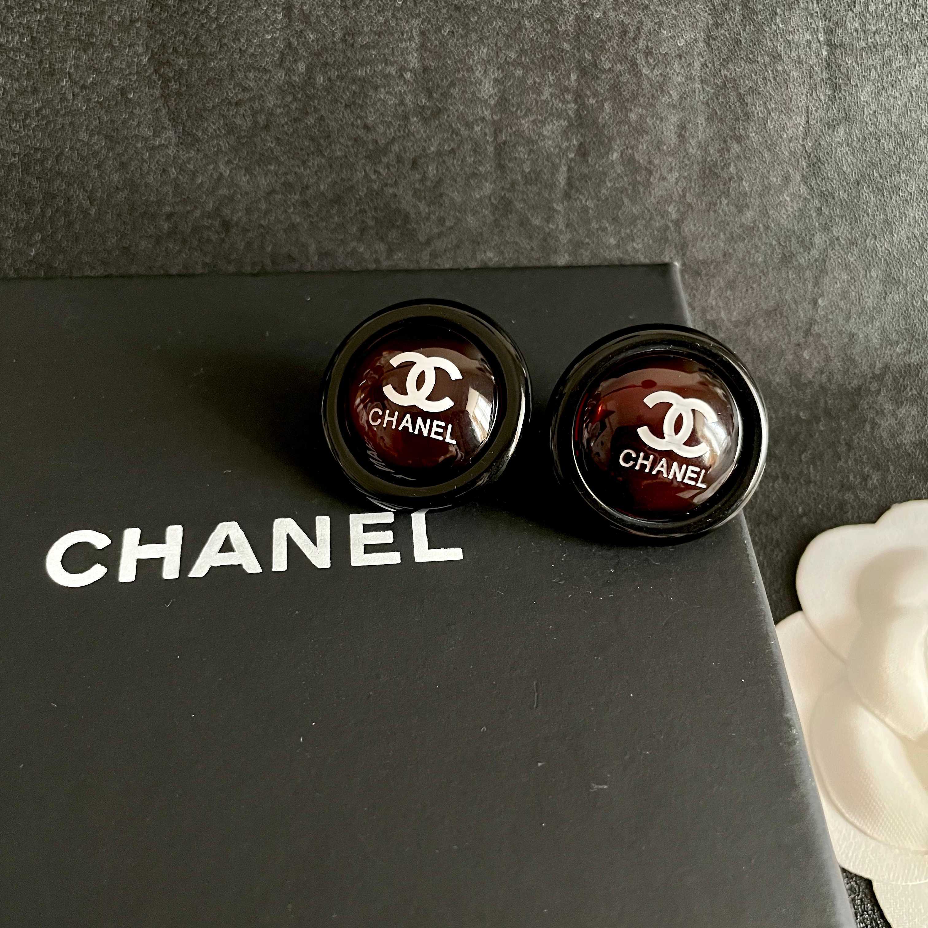 Chanel香奈儿 中古 双C耳钉👀原版复刻logo 小香家的款式真心无需多介绍😘🎶每一款都超好看，精致