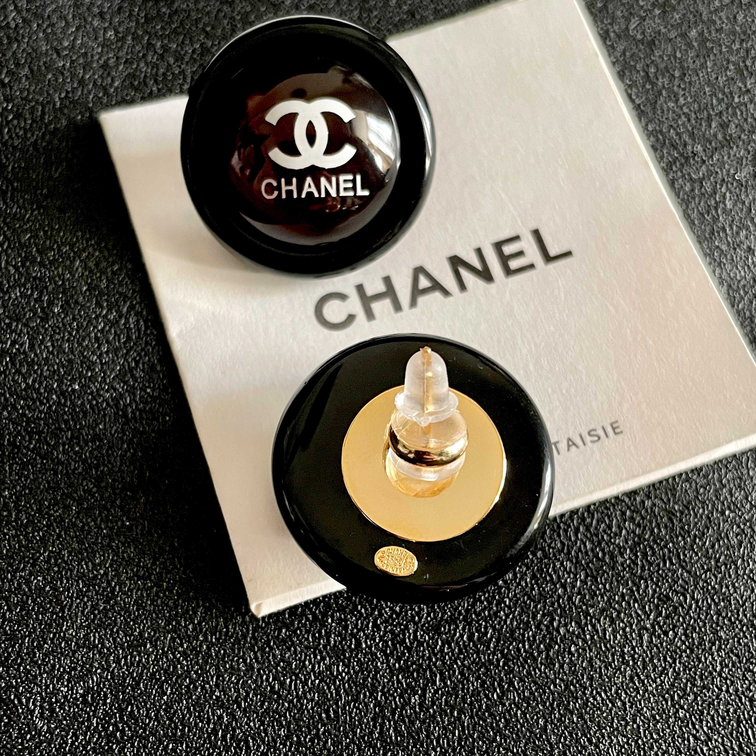 Chanel香奈儿 中古 双C耳钉👀原版复刻logo 小香家的款式真心无需多介绍😘🎶每一款都超好看，精致