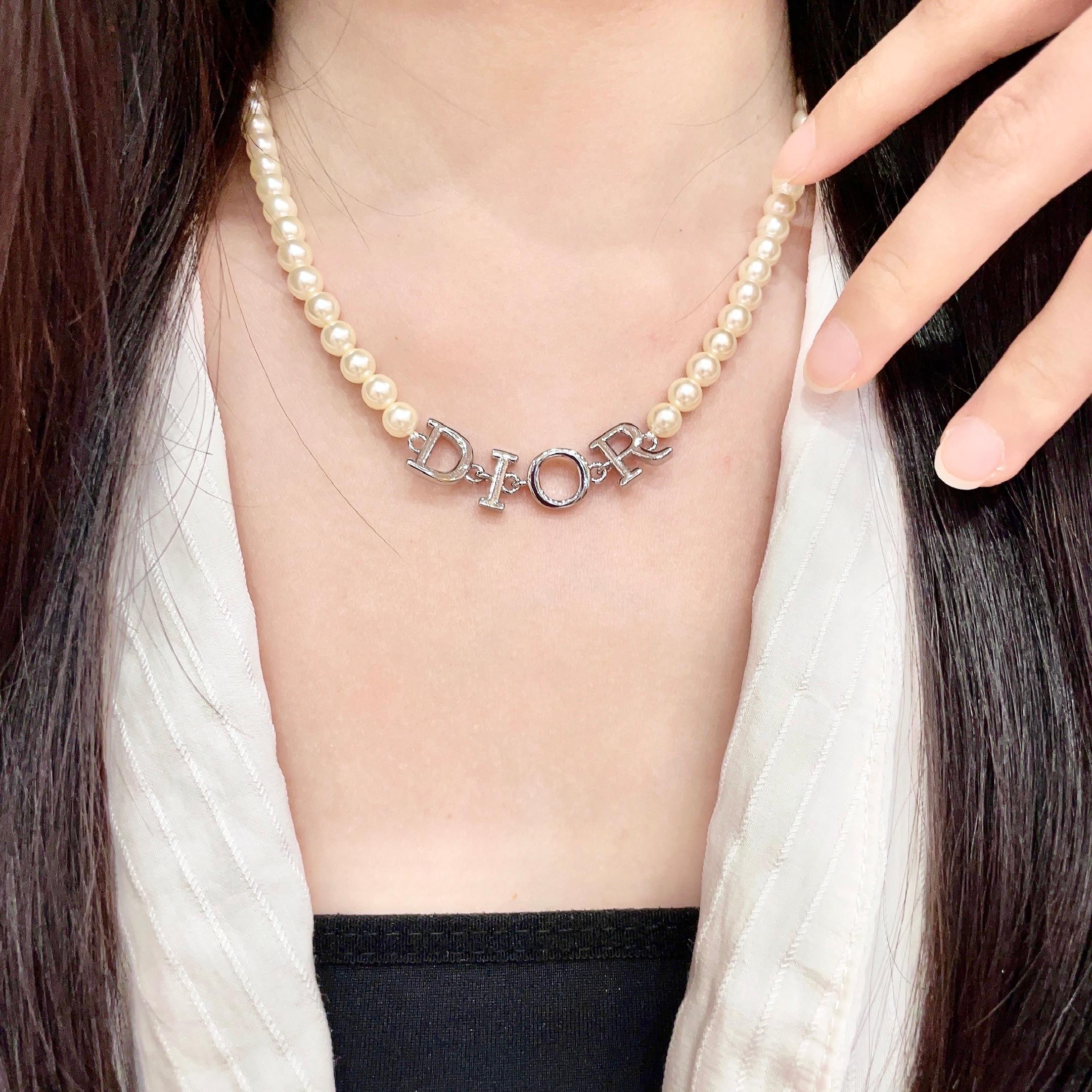 👑Dior 迪奥  中古 项链 专柜一致上新 精选原版一致 黄铜材质 甜美气质高雅.