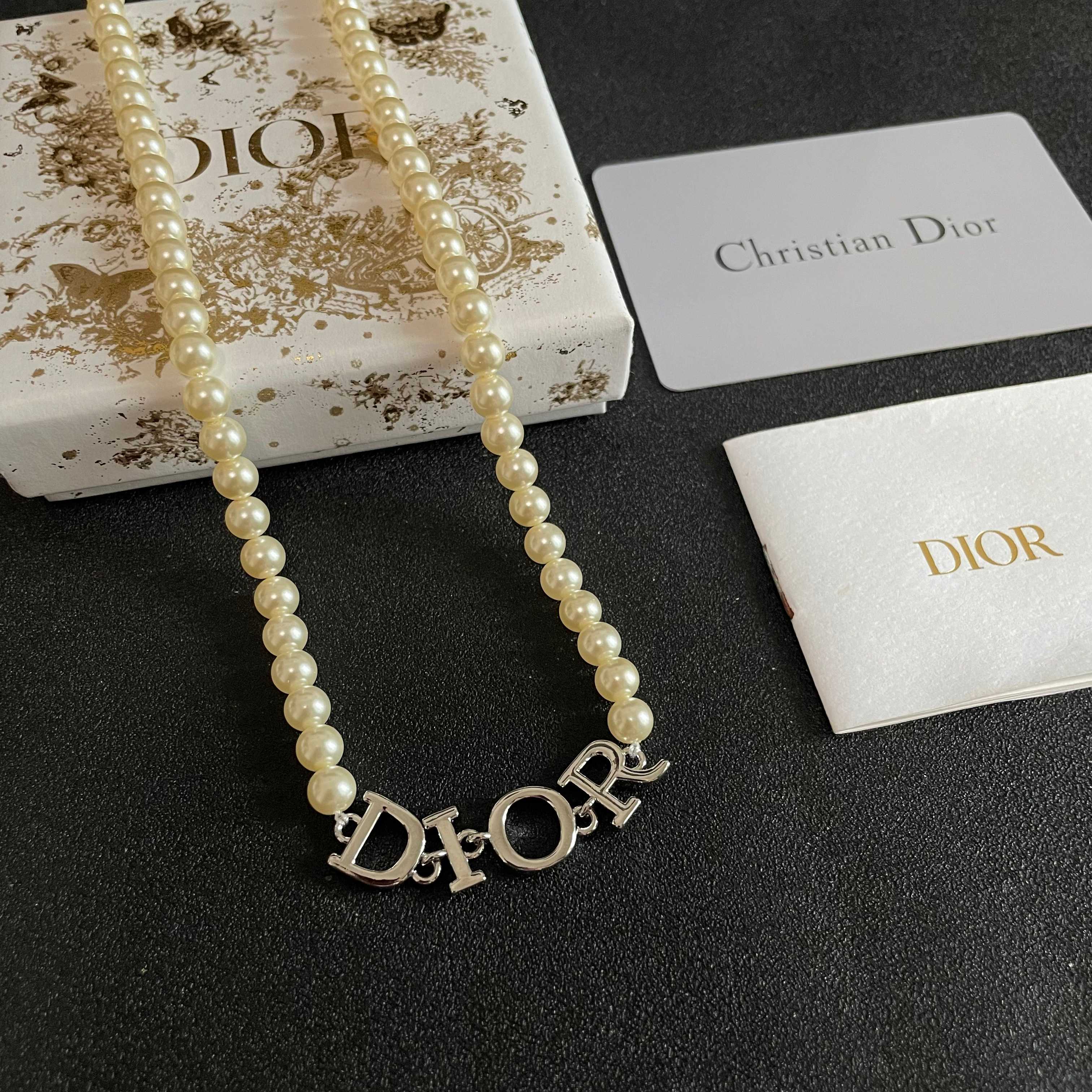 👑Dior 迪奥  中古 项链 专柜一致上新 精选原版一致 黄铜材质 甜美气质高雅.