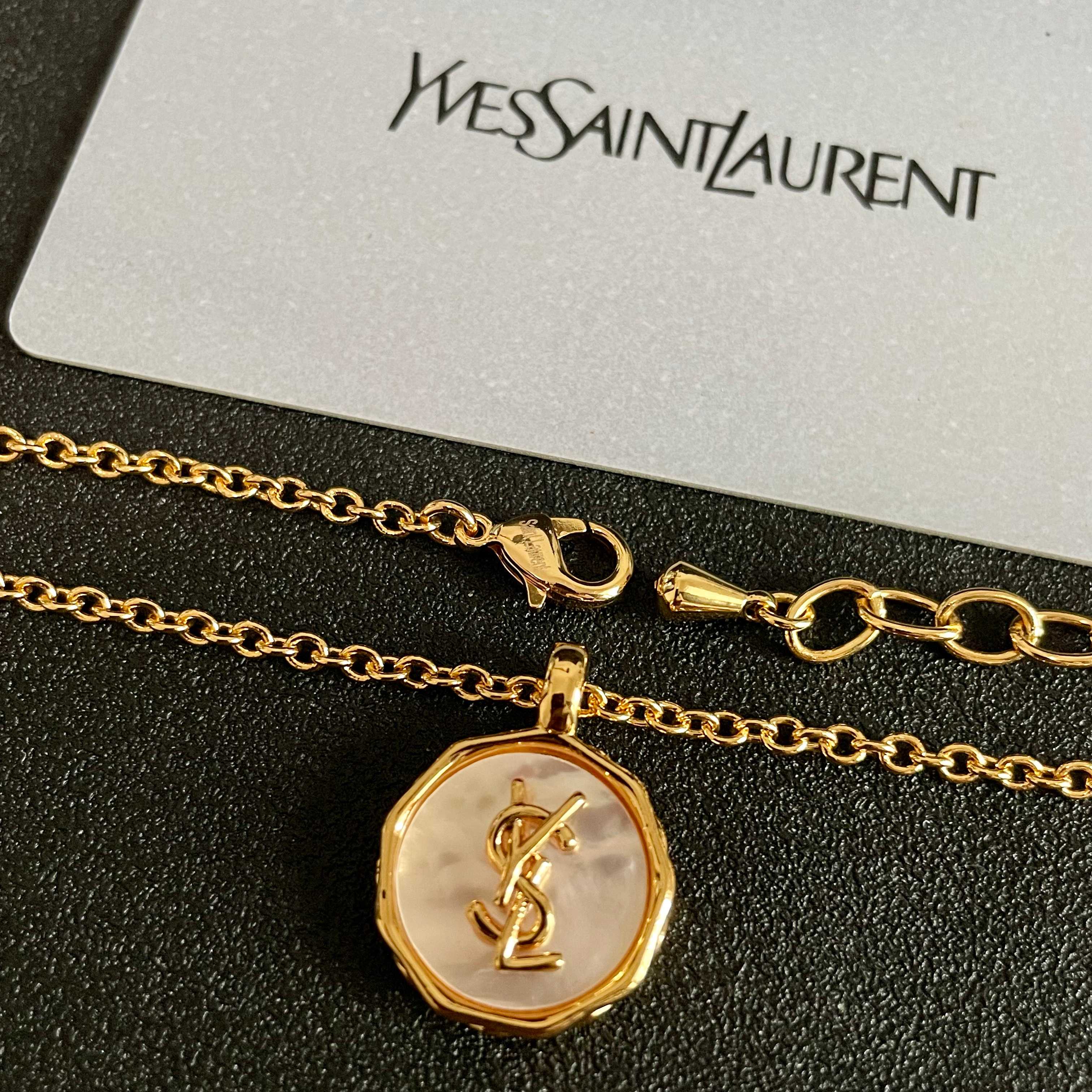 ⭕️新款YSL 圣罗兰项链👍原装黄铜材质 Yves Saint Laurent 创立于1961年 优雅抽