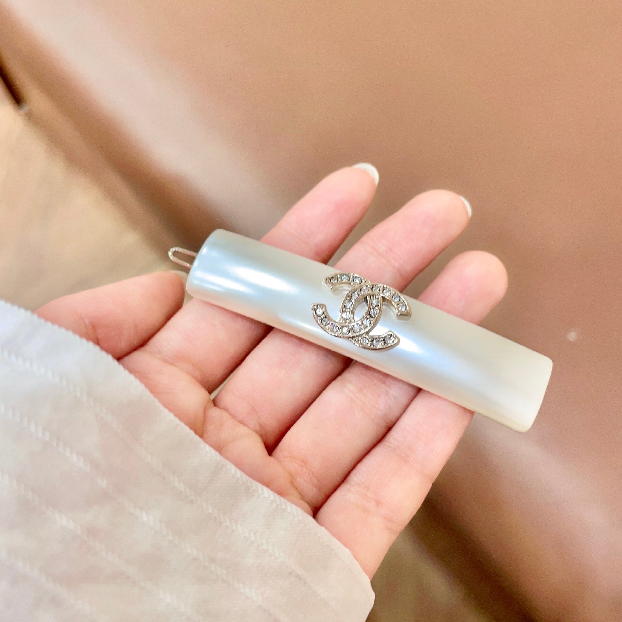 🛍小香发夹热销款火爆上新❣🛍同步专柜‼独家高端品质实拍图‼代购级别‼做工精致细腻👍重工版本😎超级仙女唯美